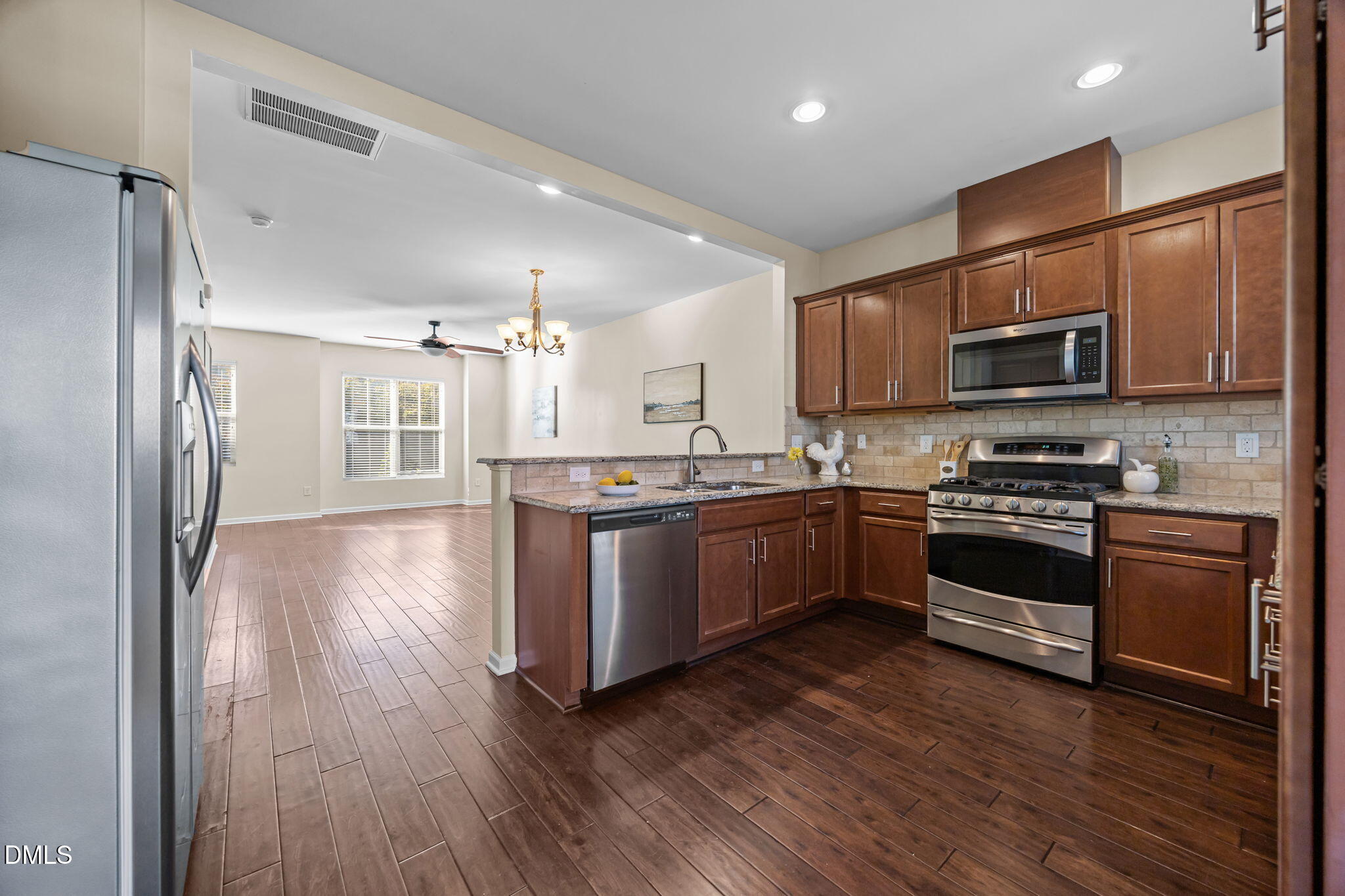 property viewer photo 4