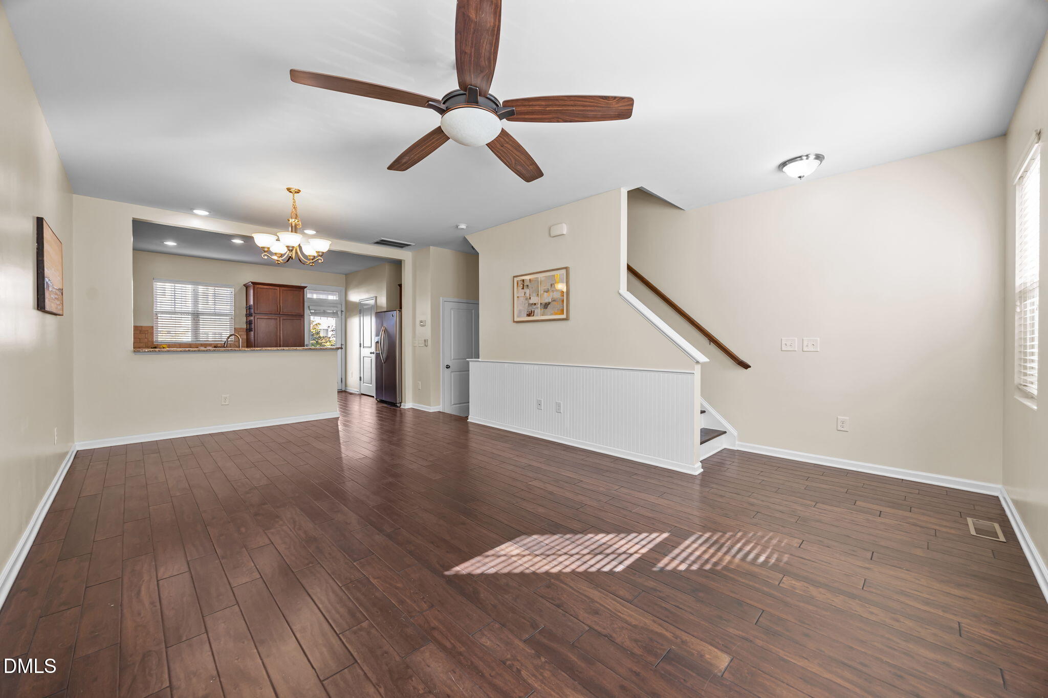 property viewer photo 7