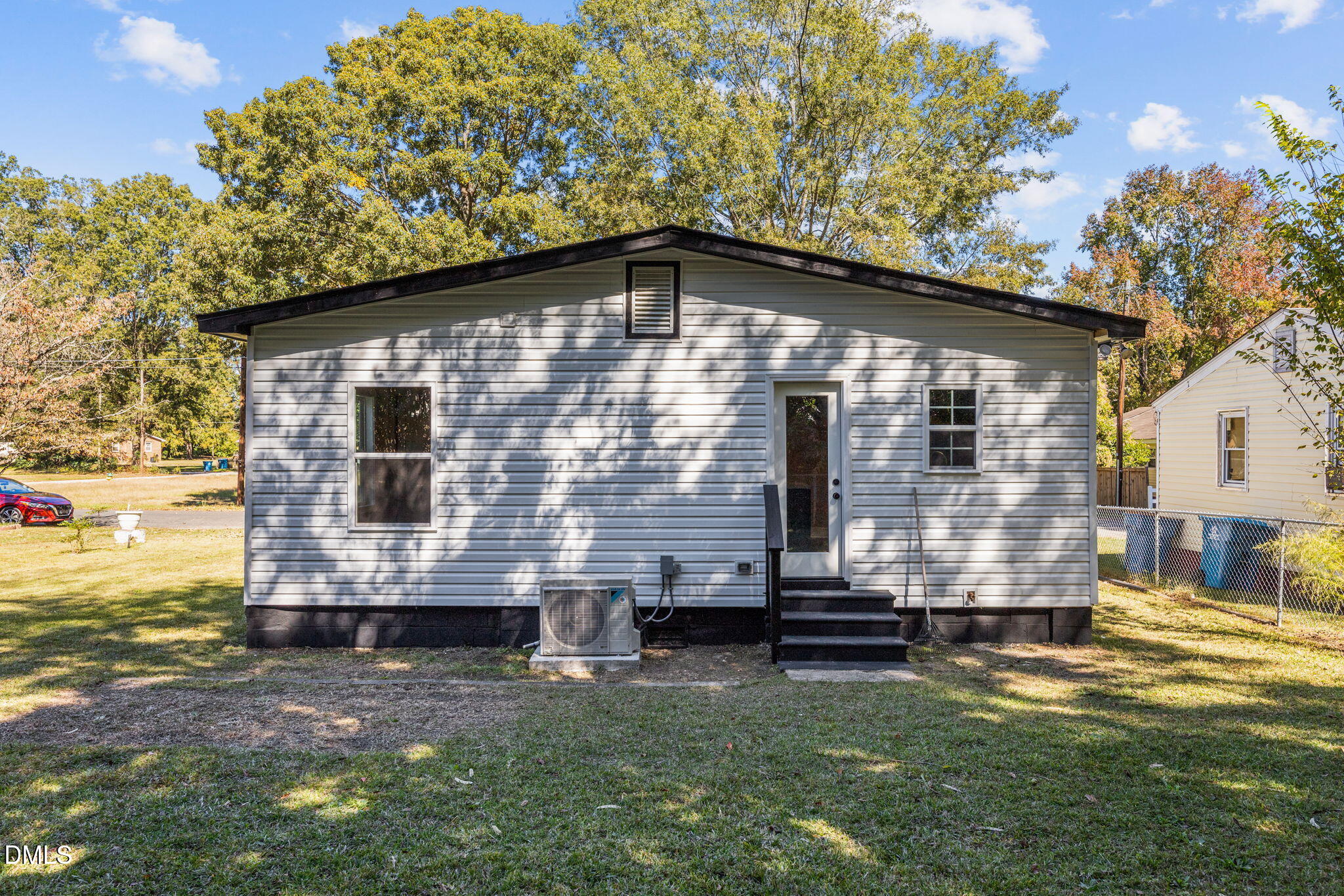 property viewer photo 16