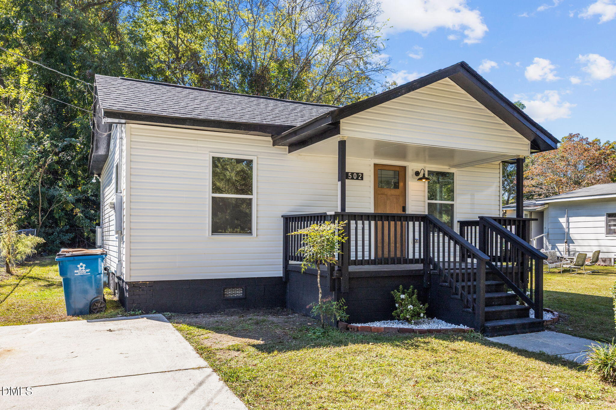 property viewer photo 2