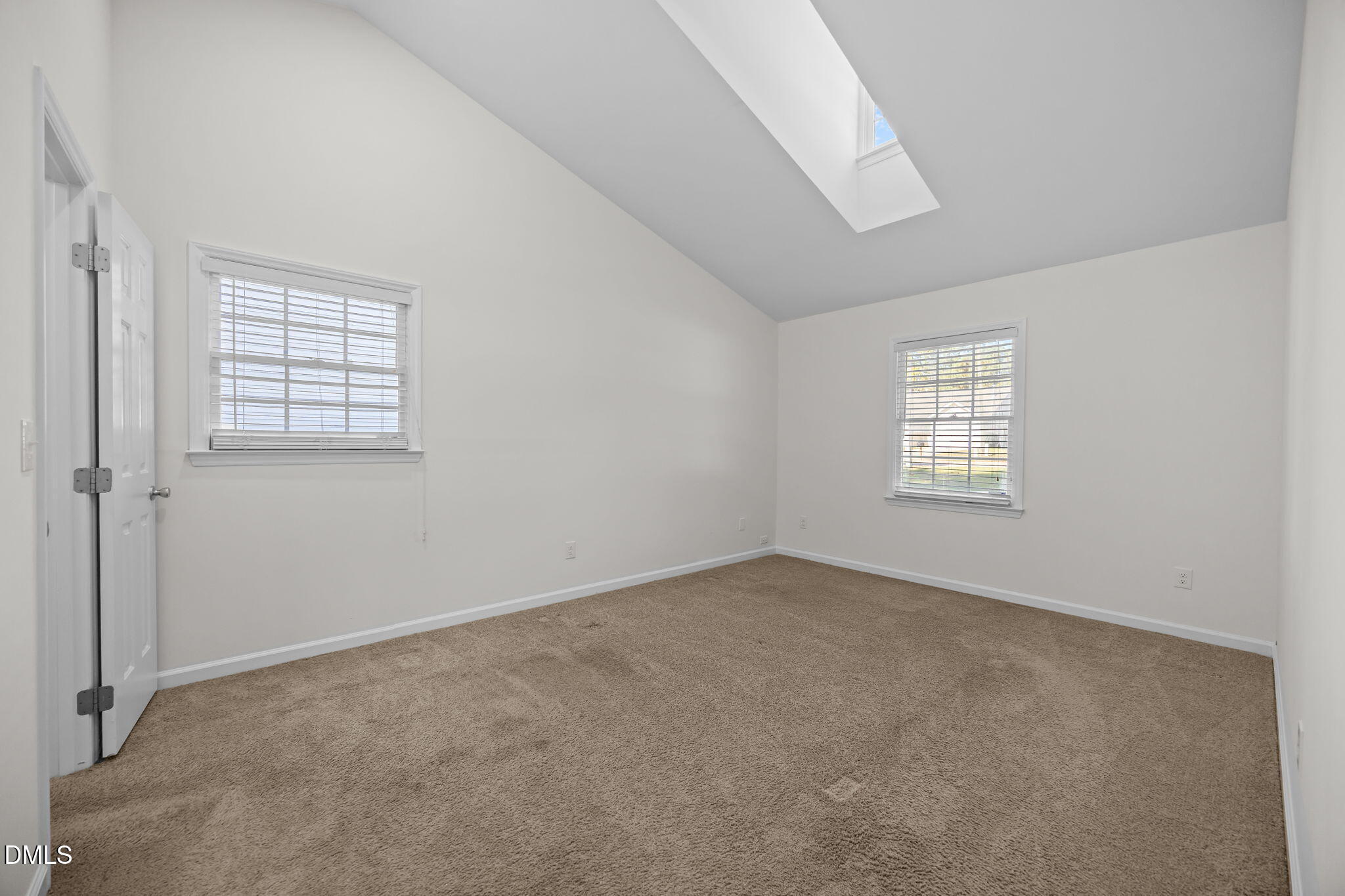 property viewer photo 13
