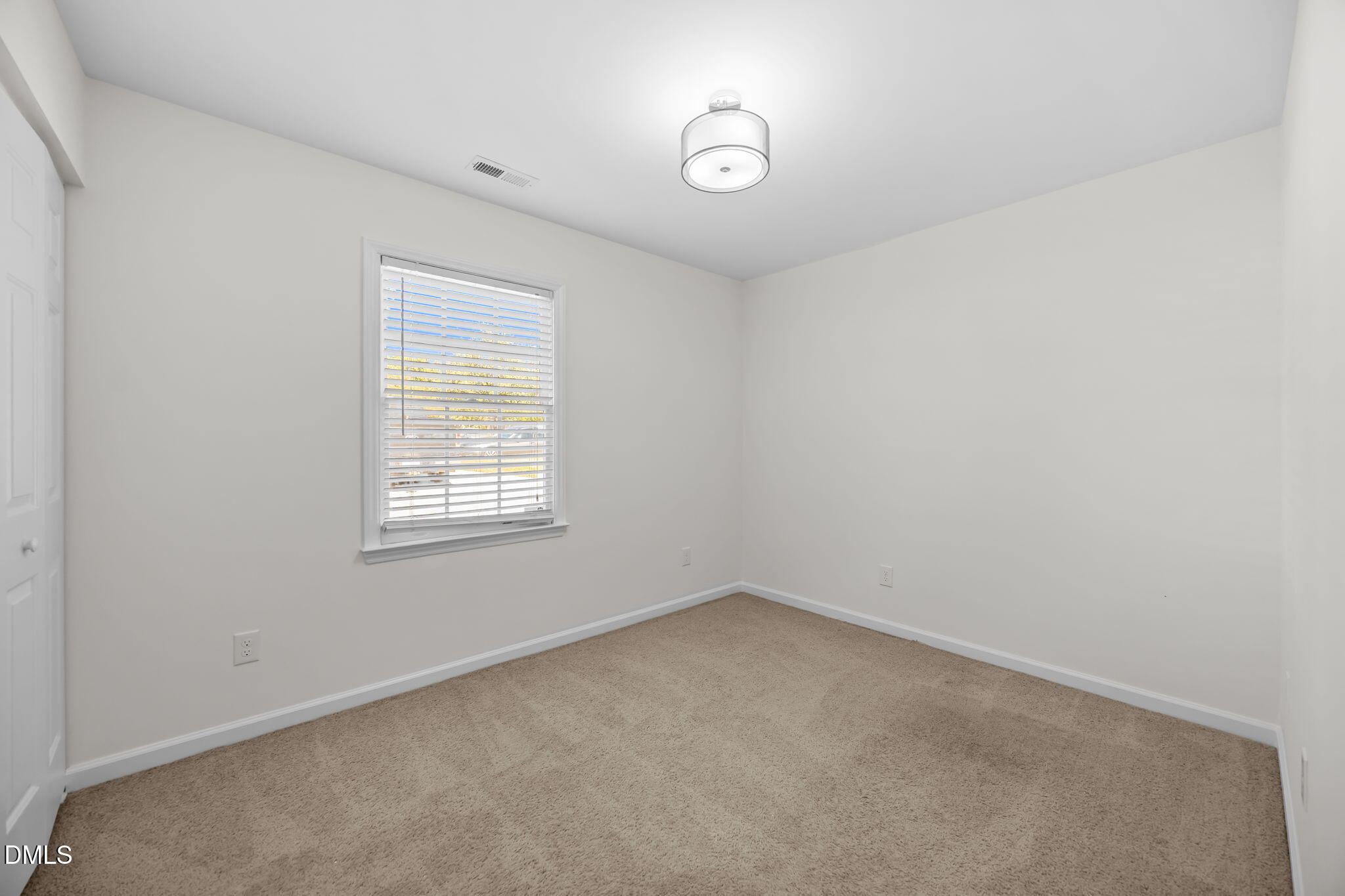 property viewer photo 17