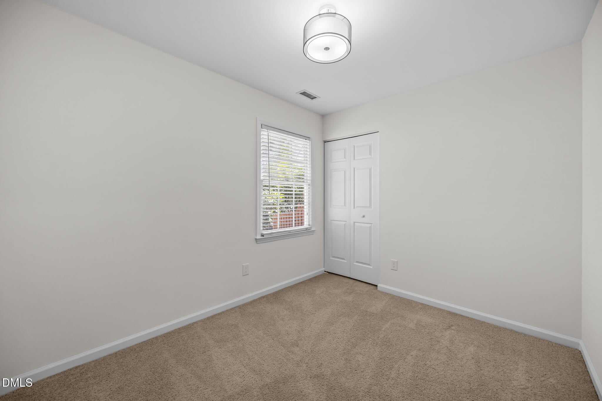 property viewer photo 18