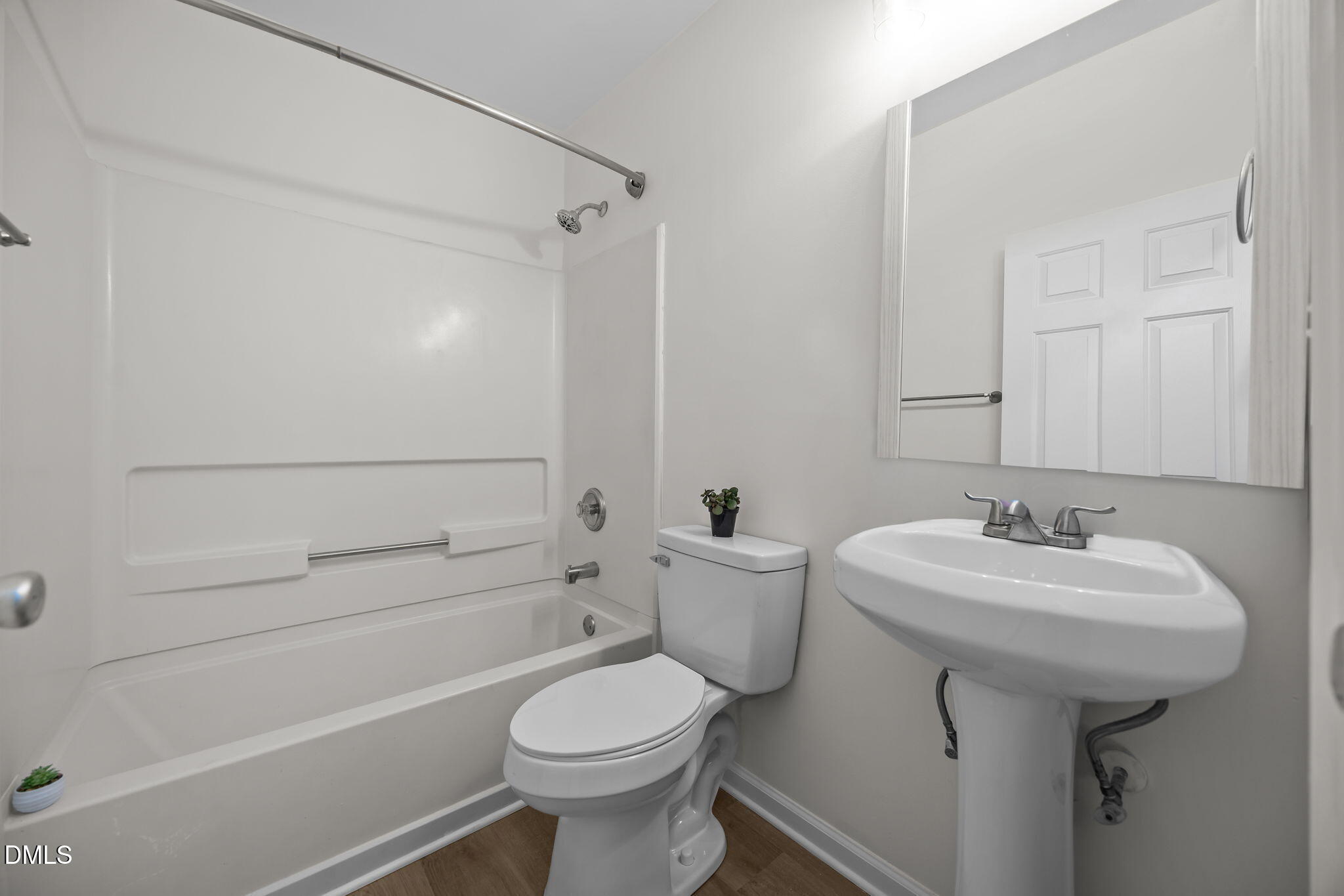 property viewer photo 19