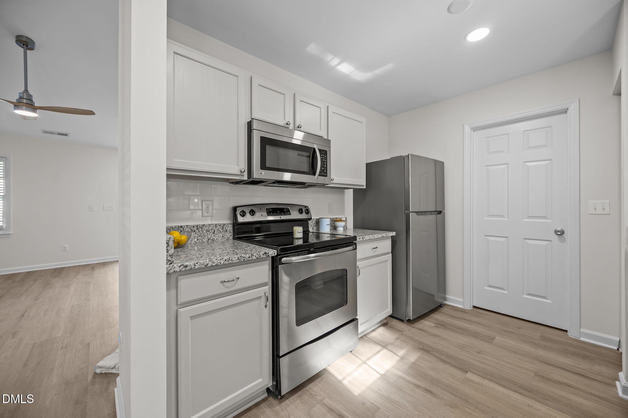 property viewer photo 4