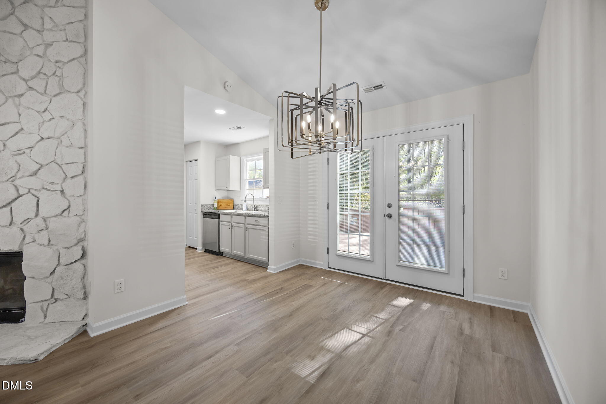 property viewer photo 8