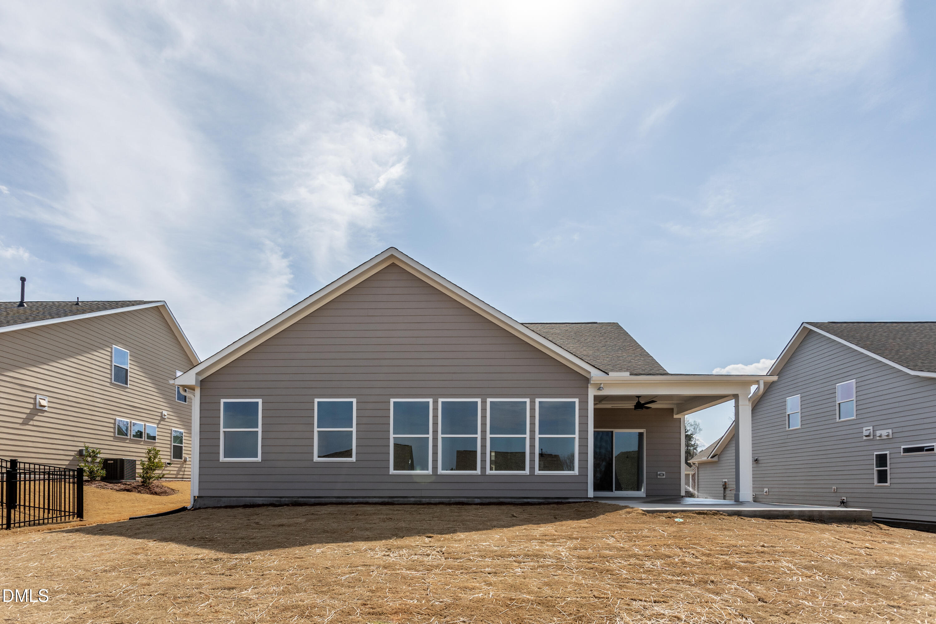 main property photo 23
