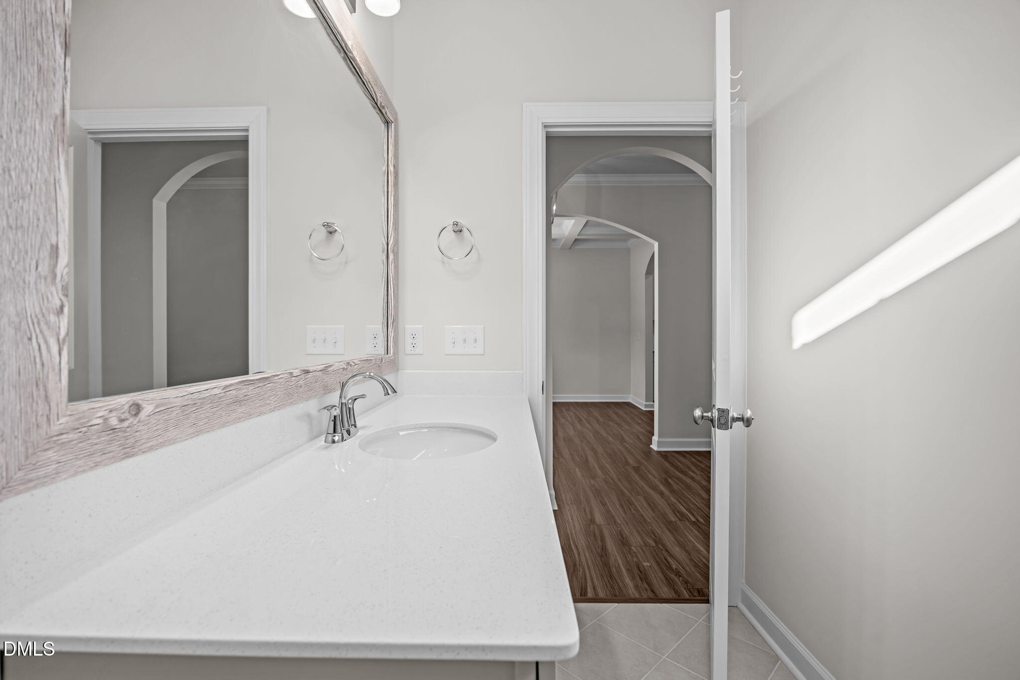 property viewer photo 29