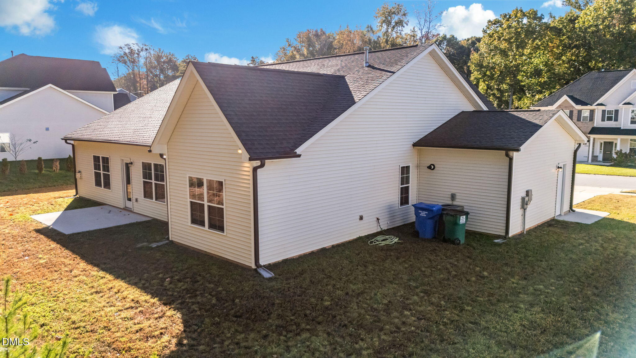 property viewer photo 3