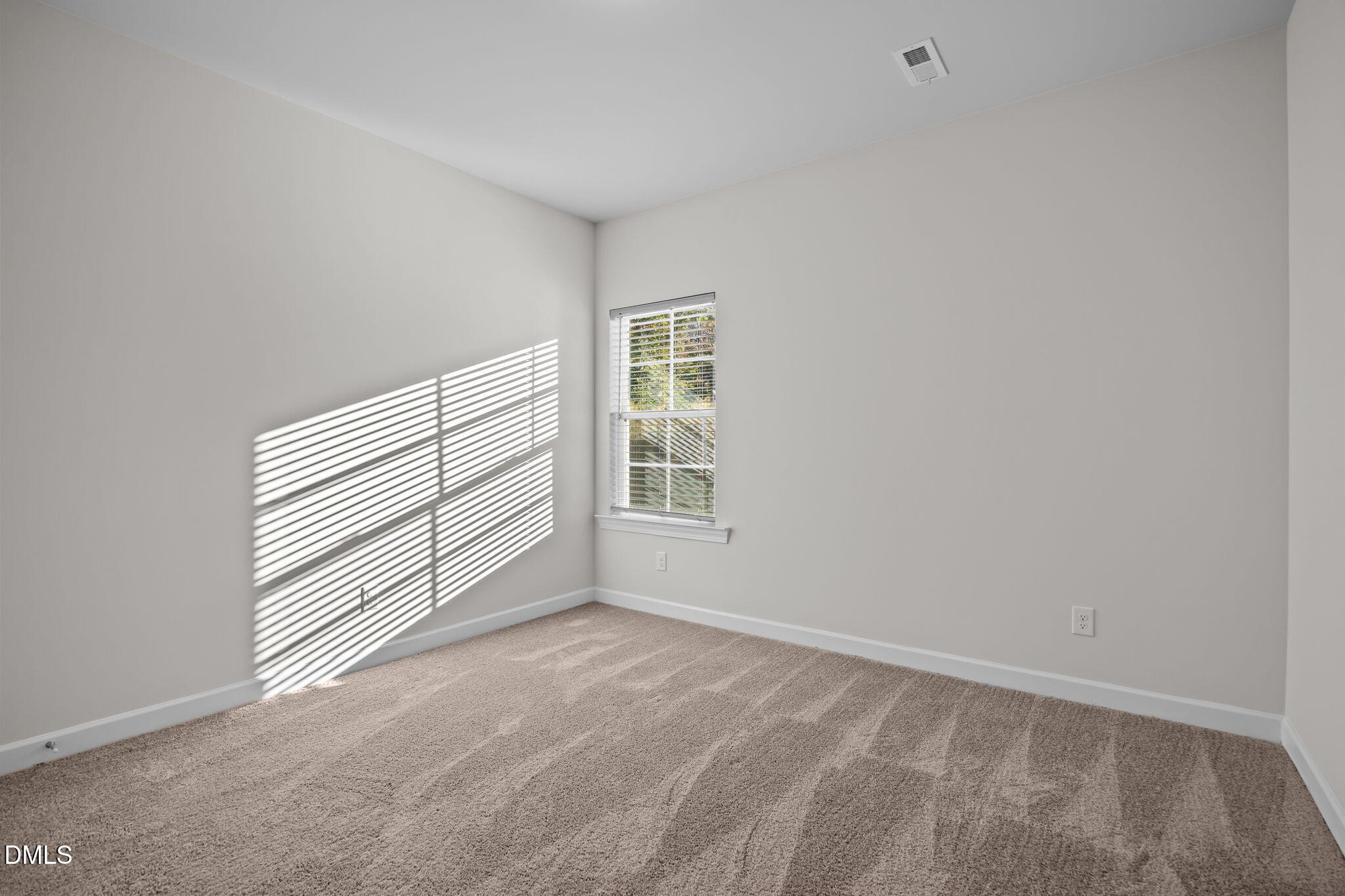 property viewer photo 30