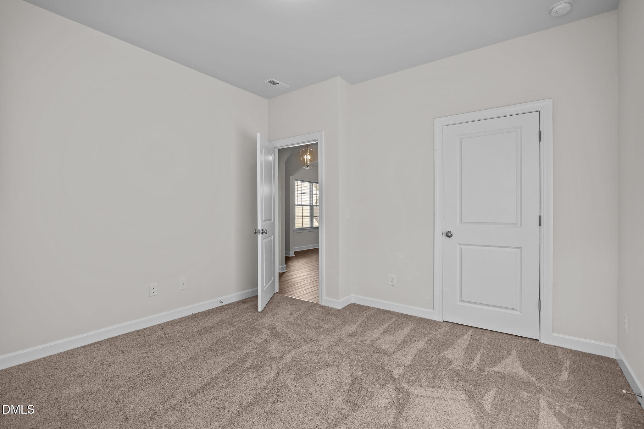 property viewer photo 31
