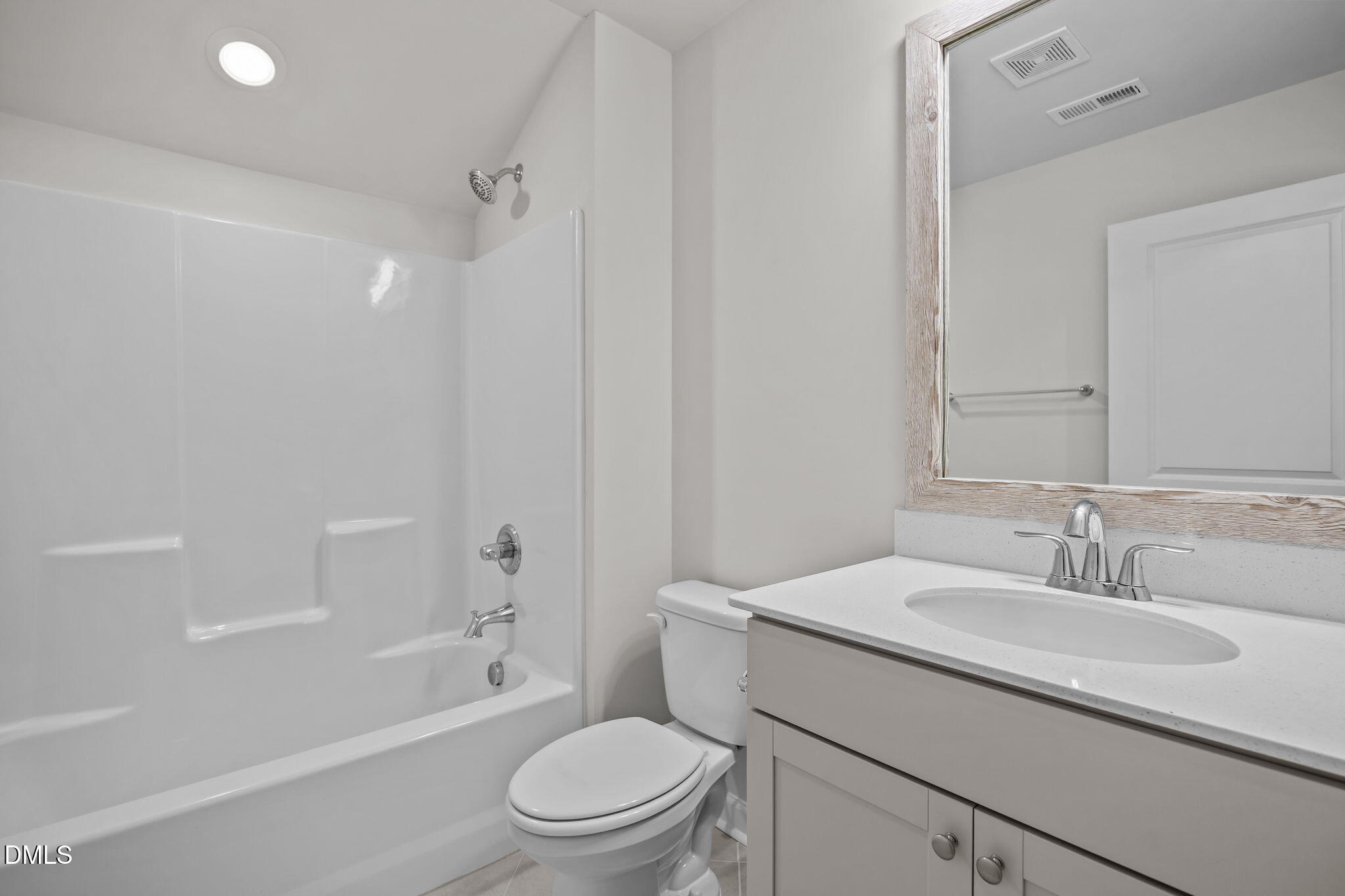 property viewer photo 42