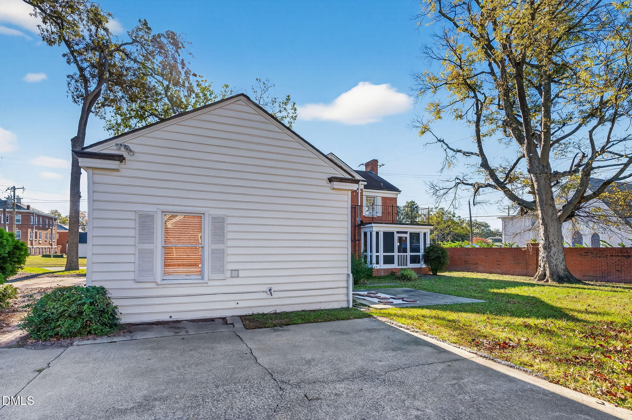 main property photo 49