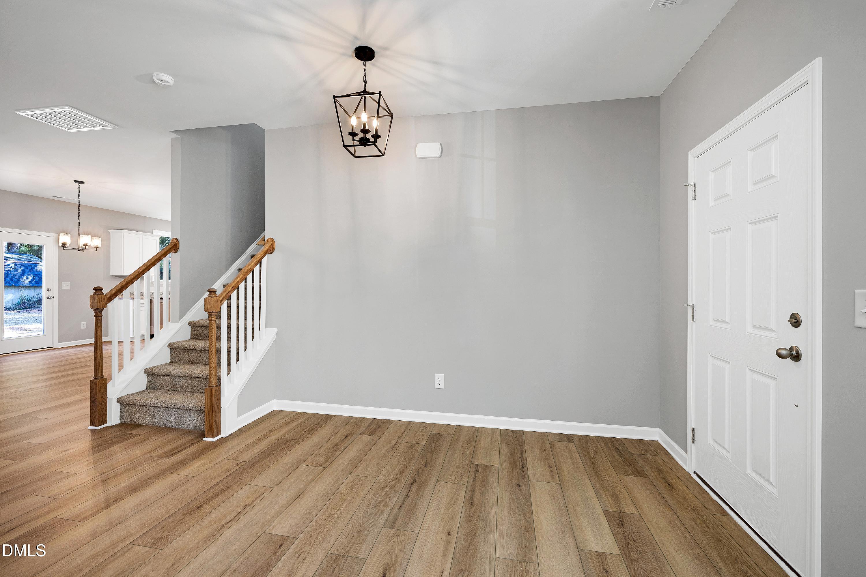 property viewer photo 1