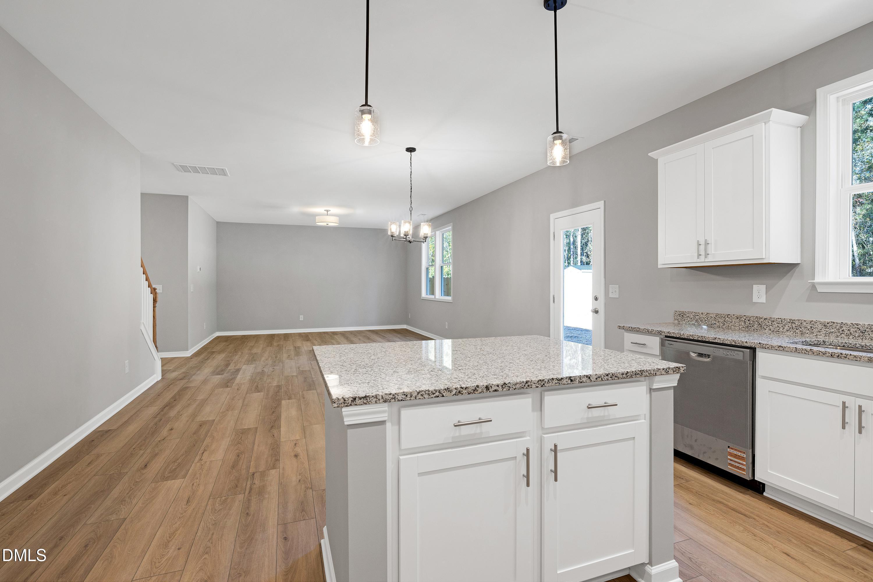 property viewer photo 2