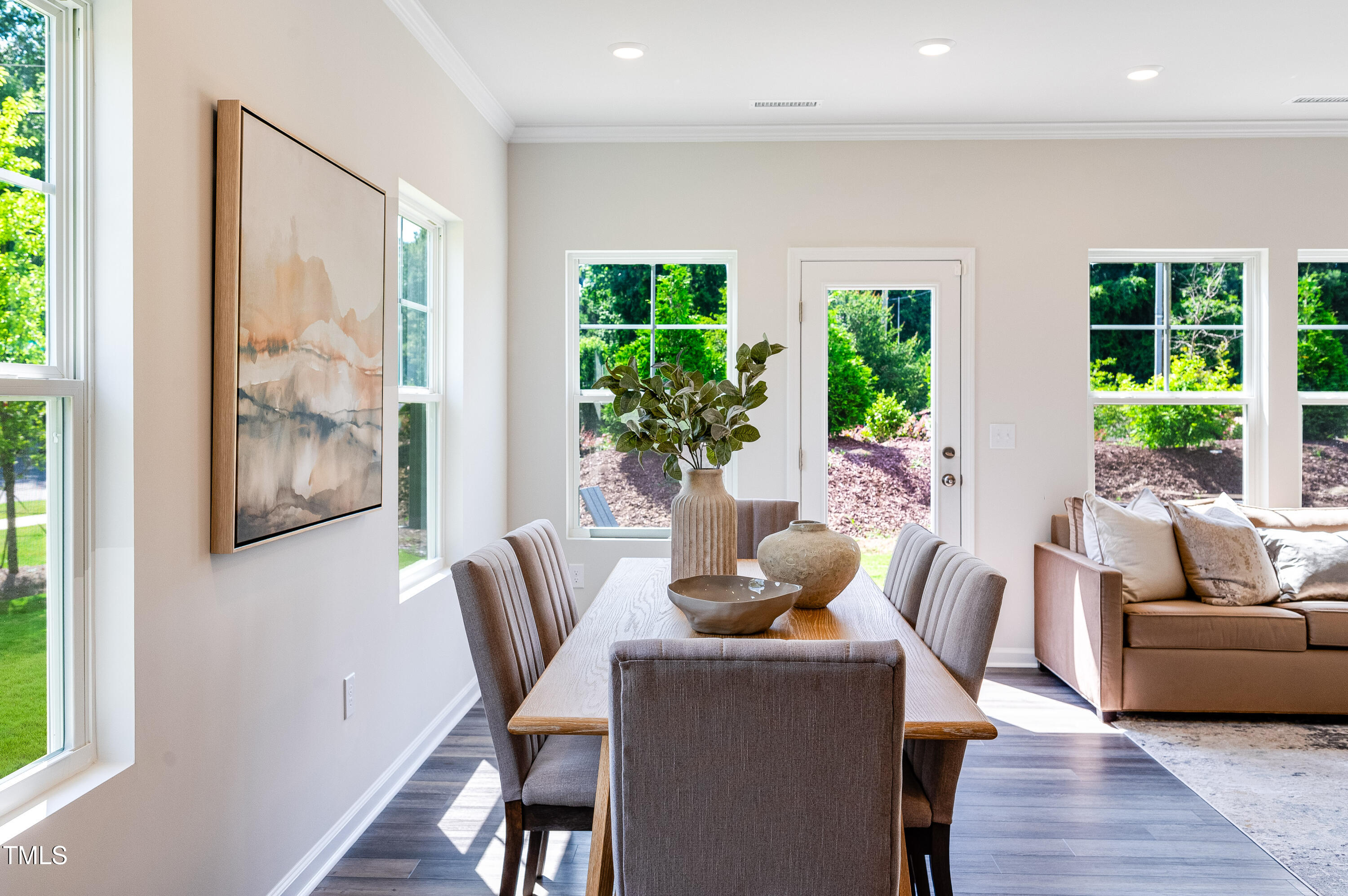 property viewer photo 10
