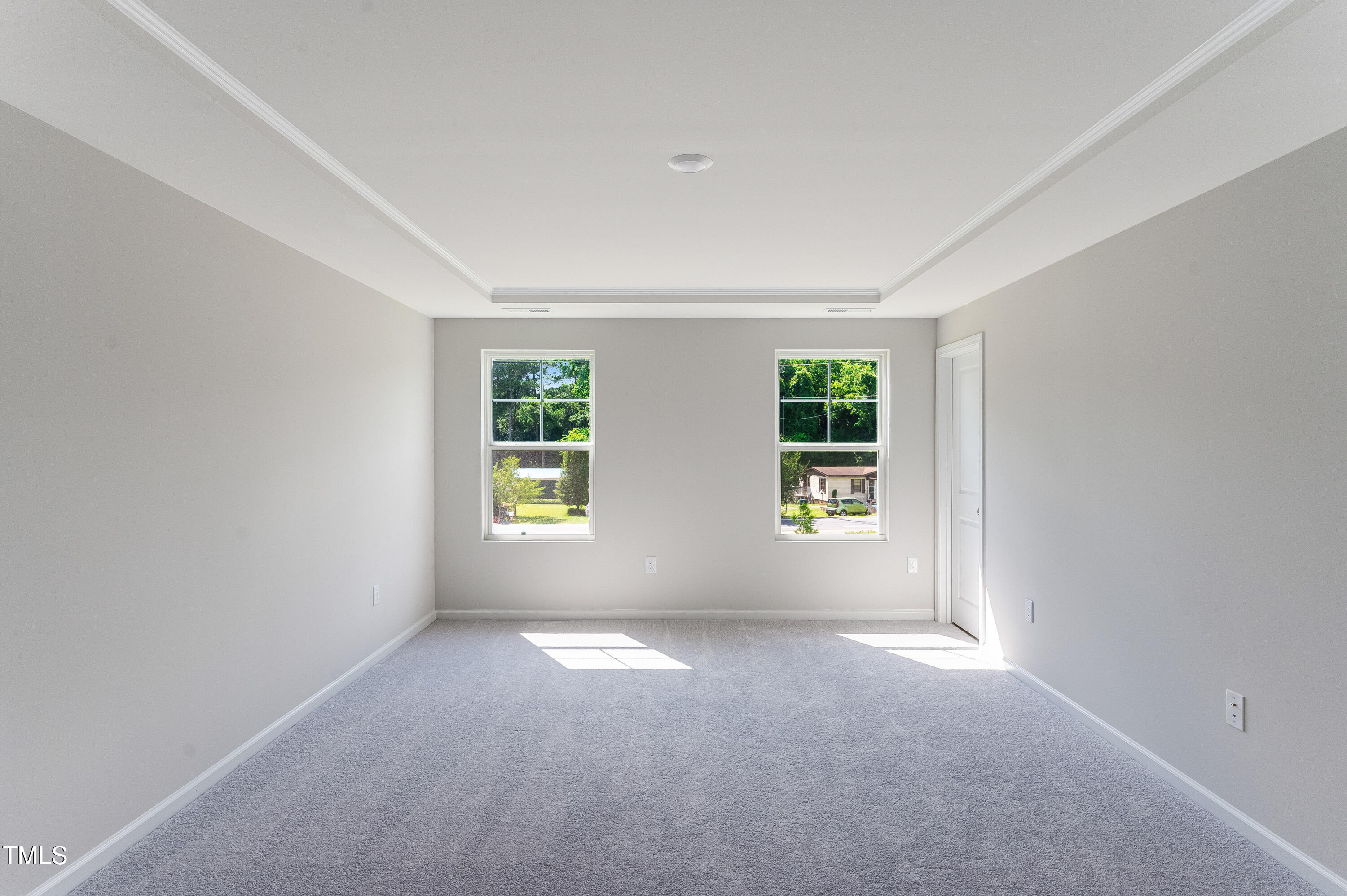 property viewer photo 19