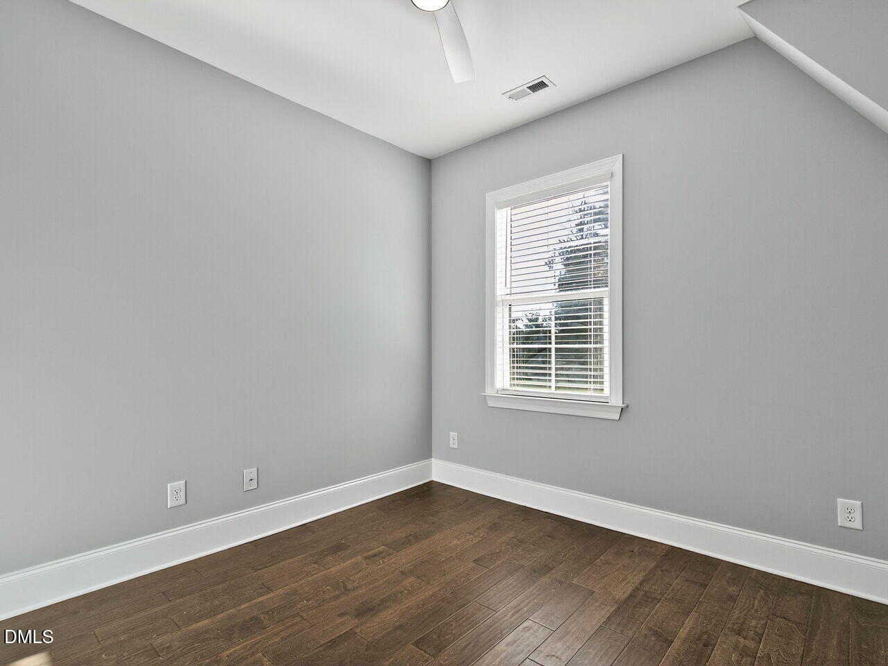 property viewer photo 25