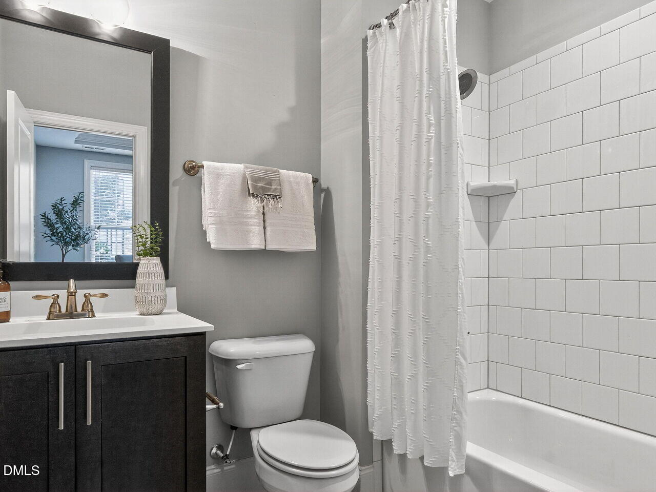 property viewer photo 7