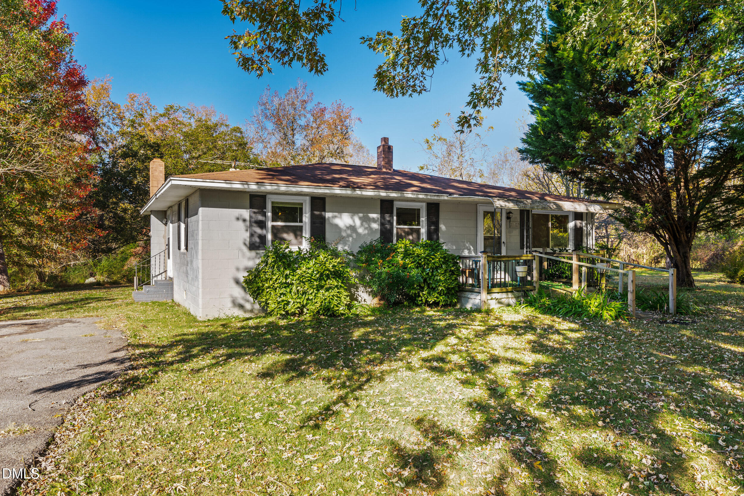 main property photo 14