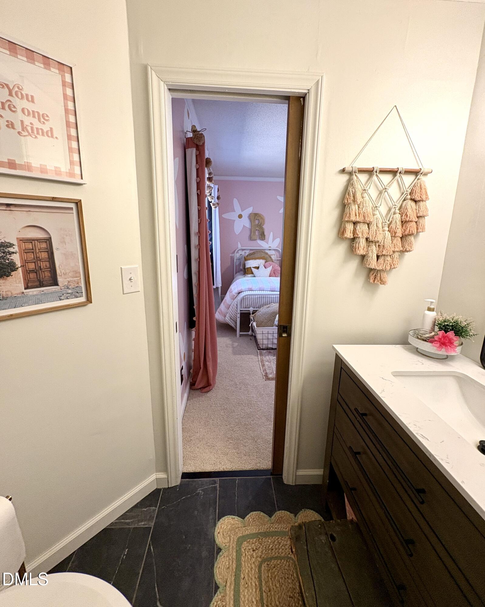 property viewer photo 25