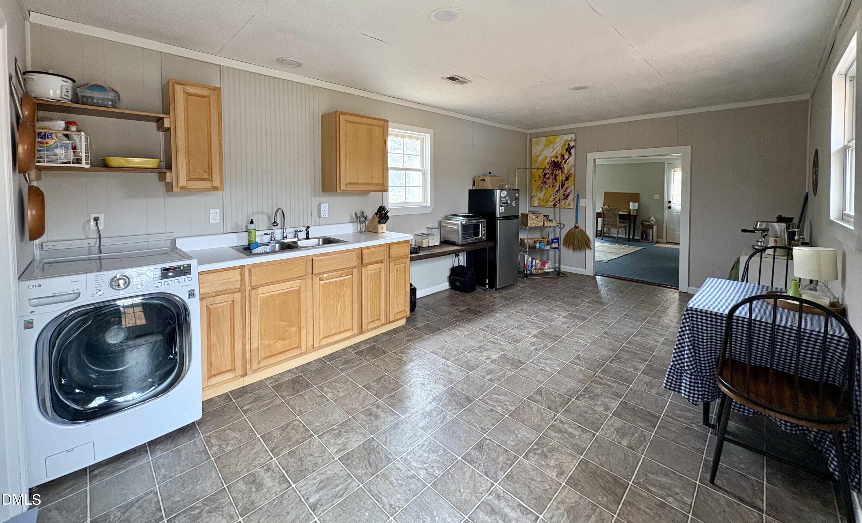 property viewer photo 36