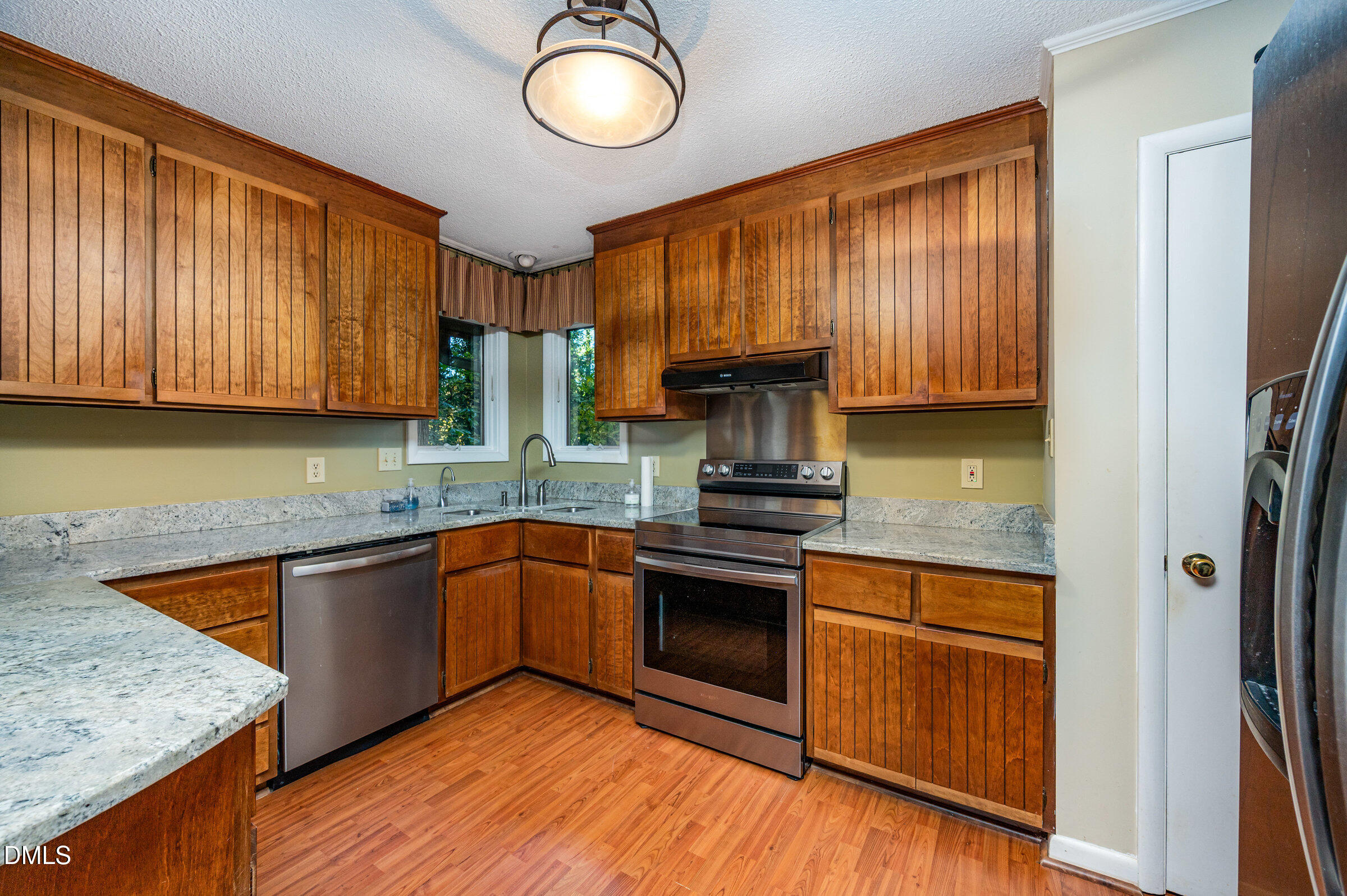 property viewer photo 15