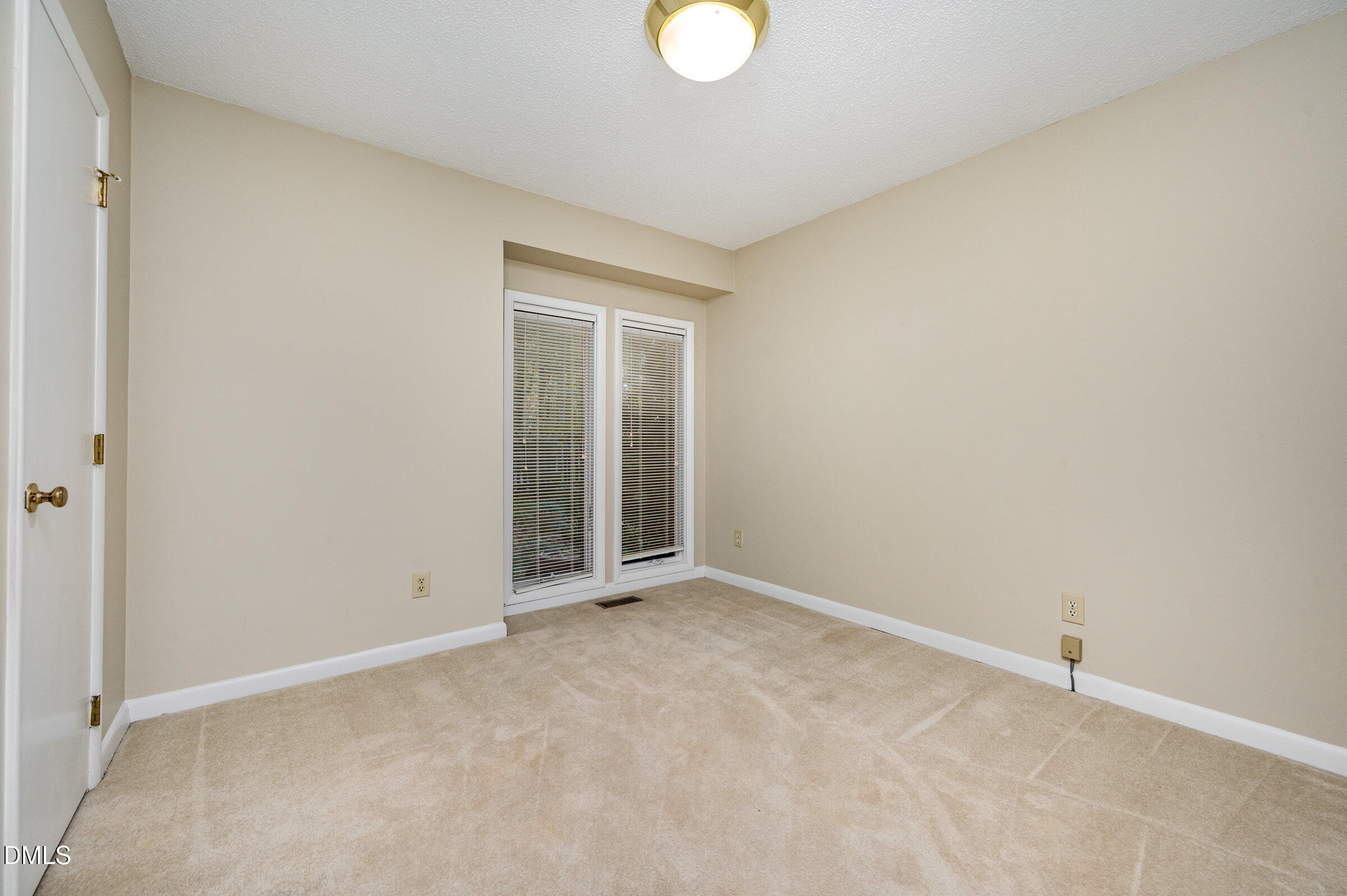 property viewer photo 19
