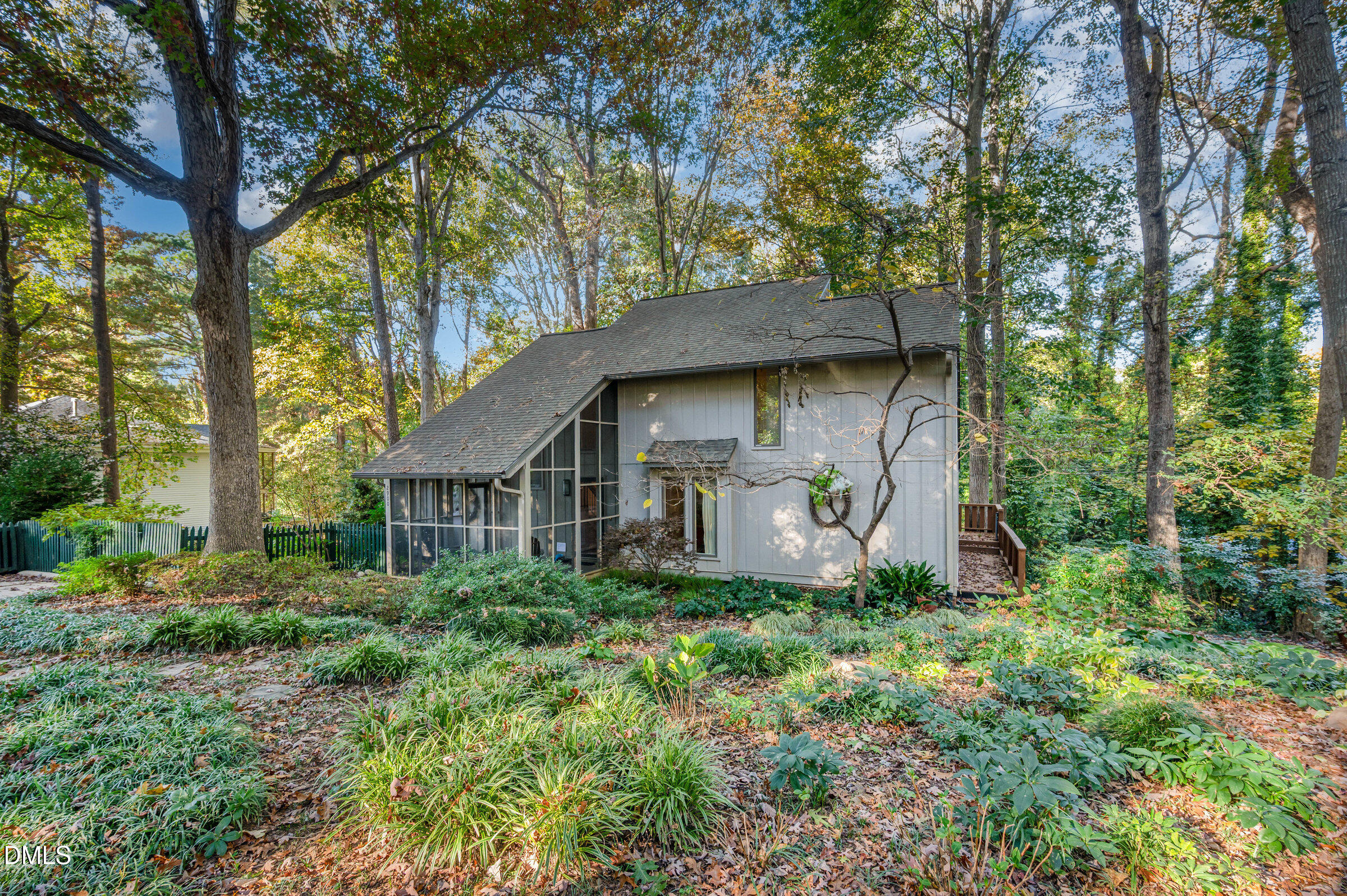property viewer photo 2