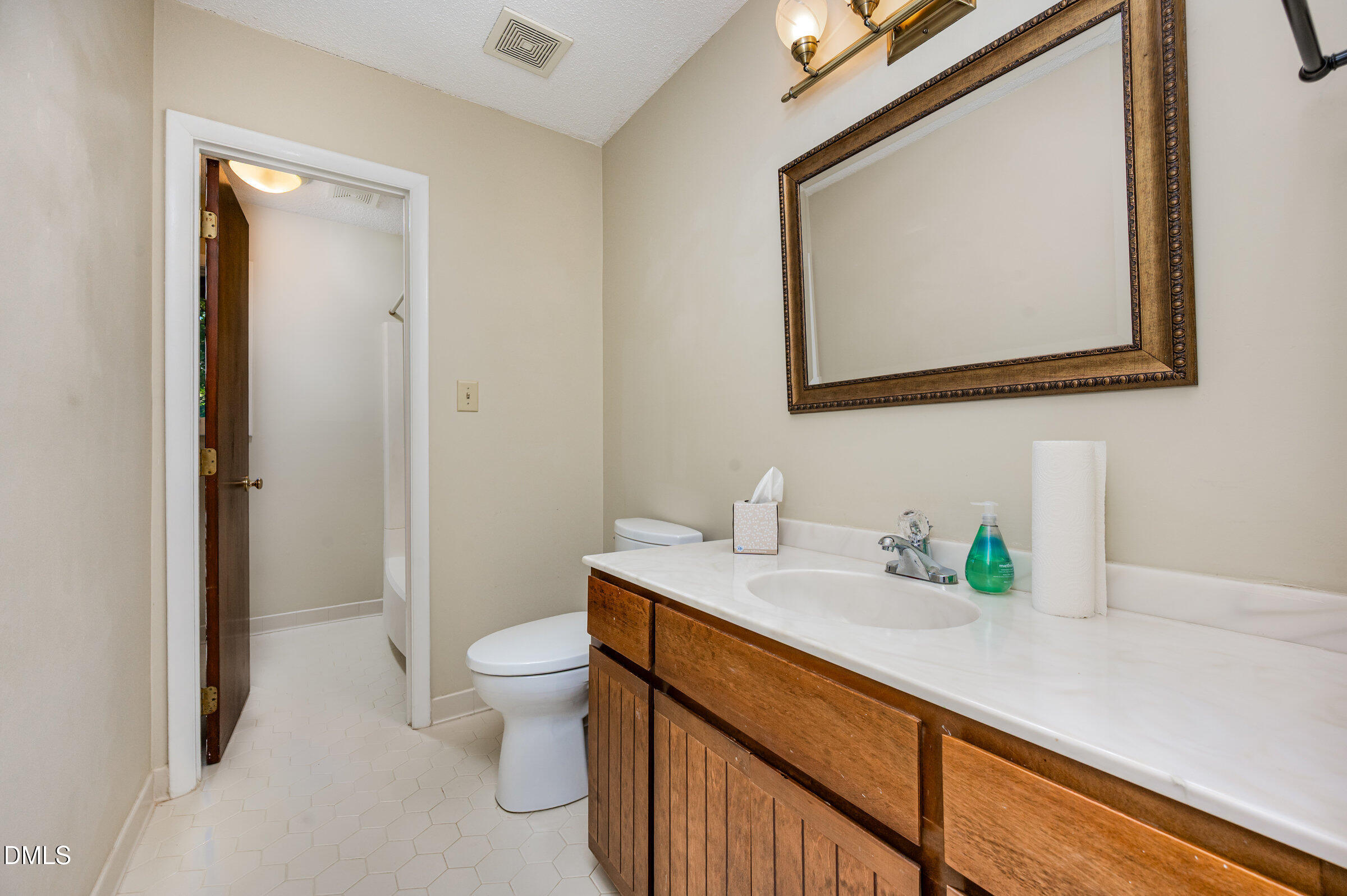 property viewer photo 20