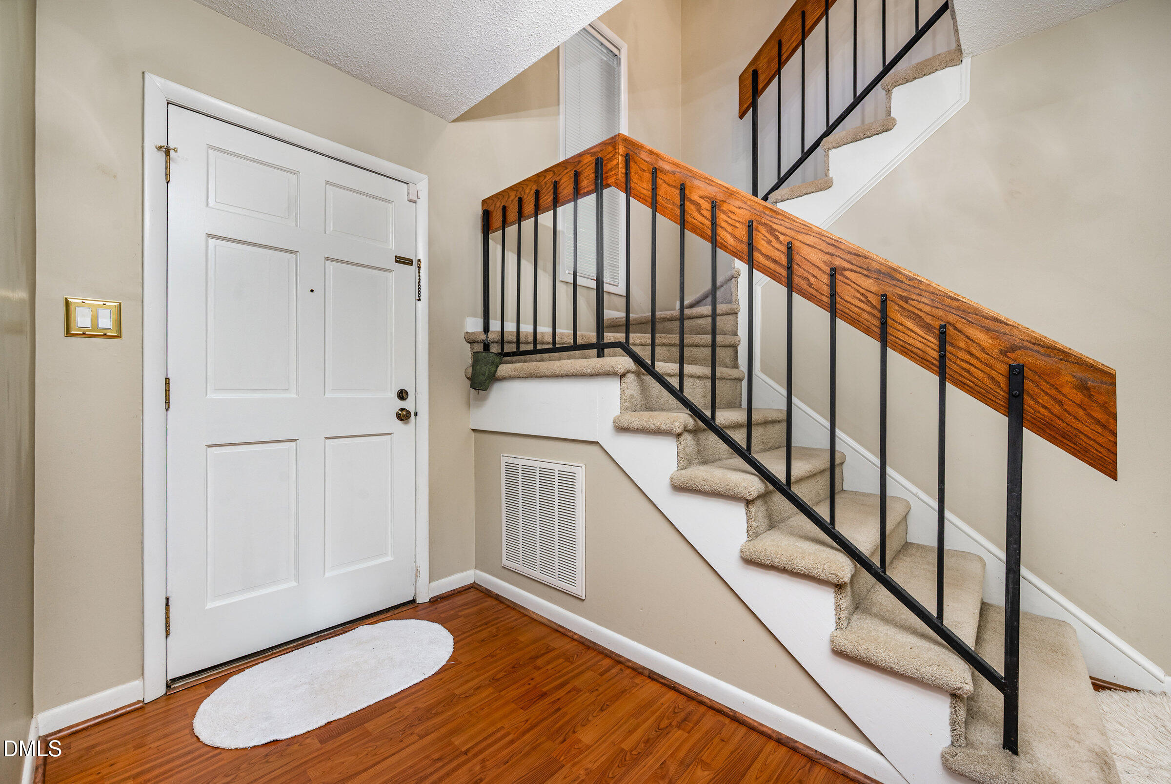 property viewer photo 4