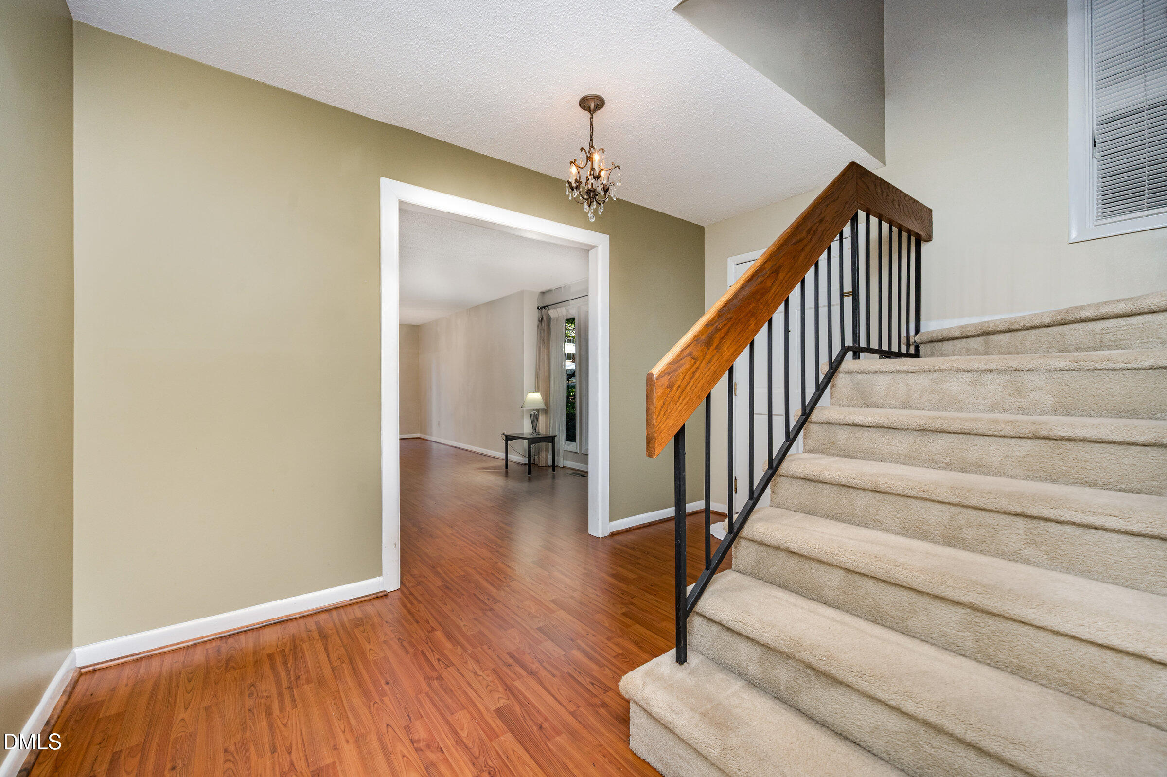 property viewer photo 5