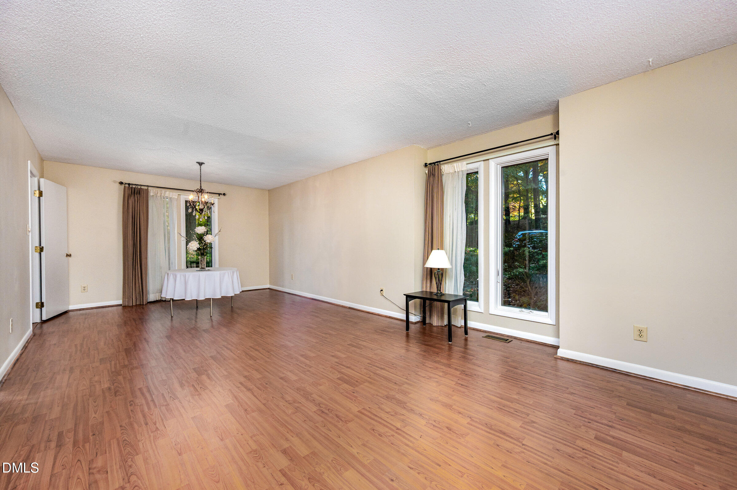 property viewer photo 8