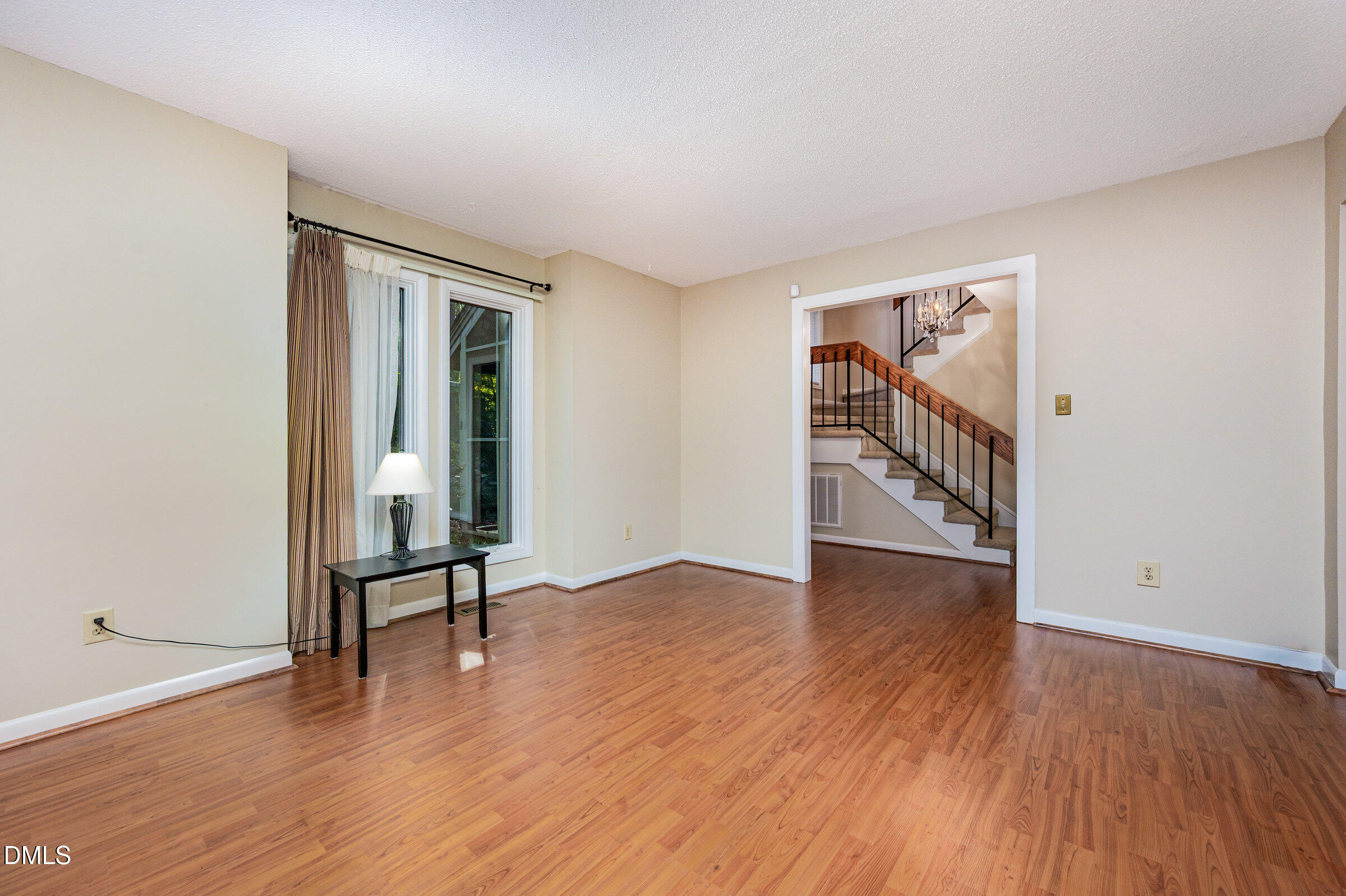 property viewer photo 9