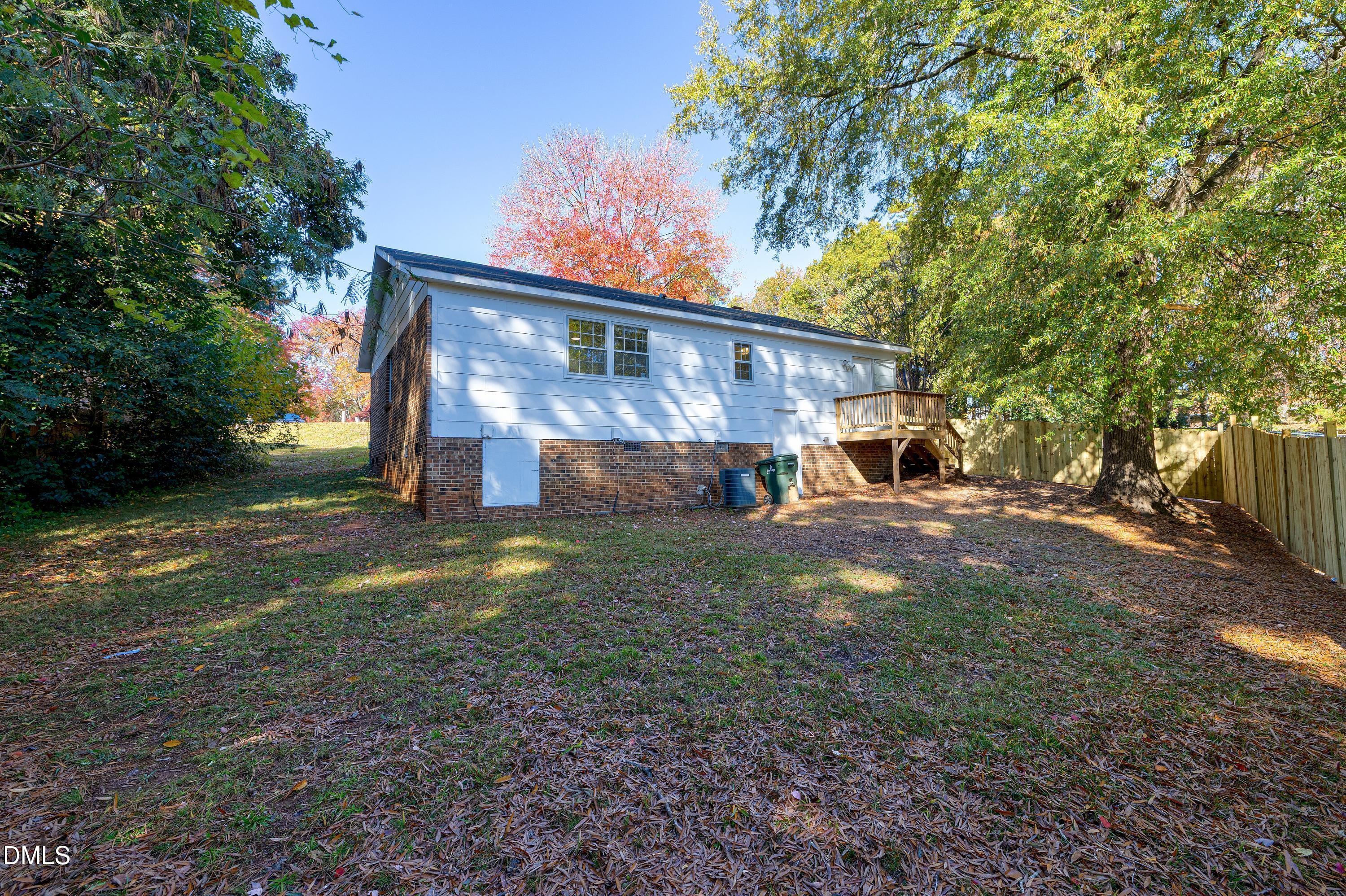 main property photo 32
