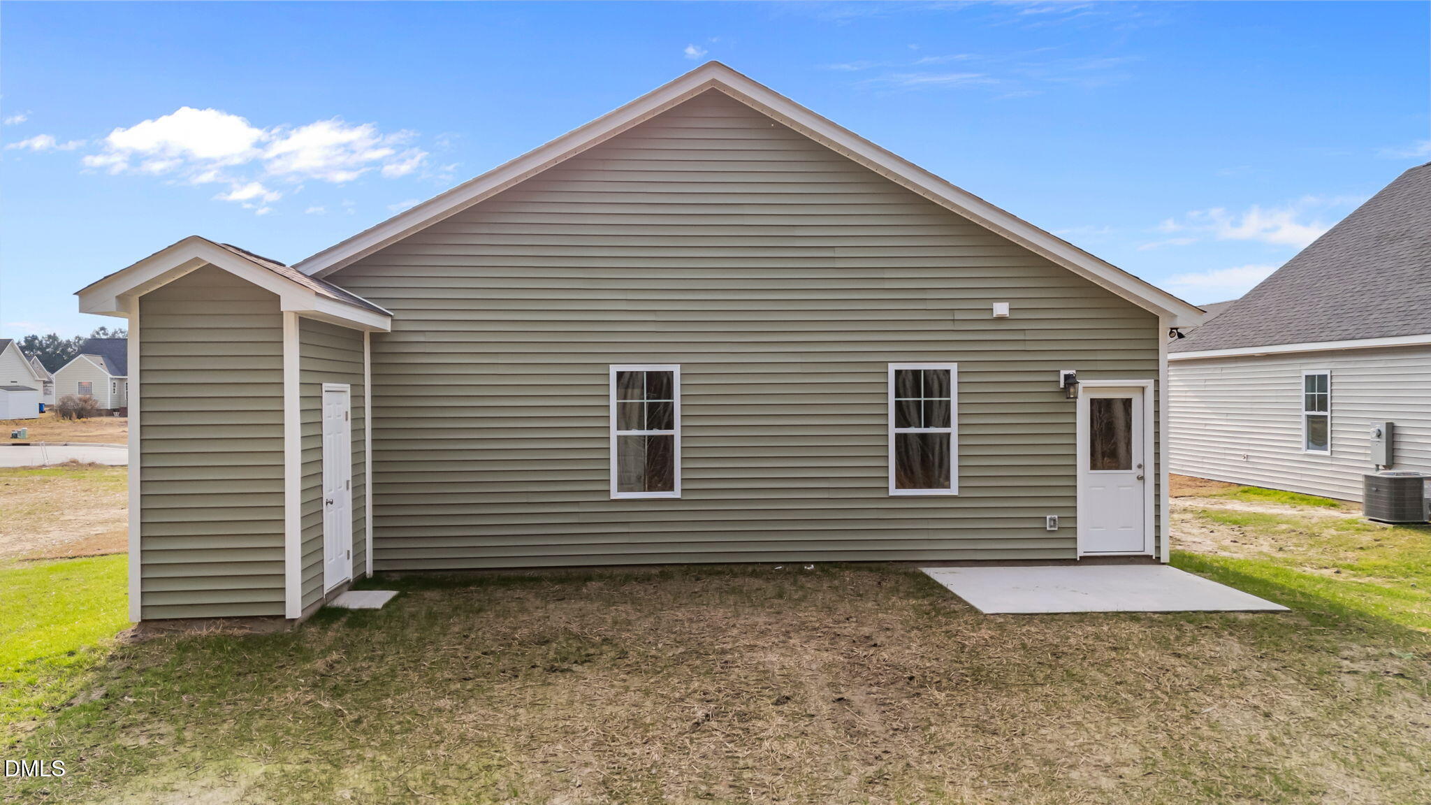 main property photo 28