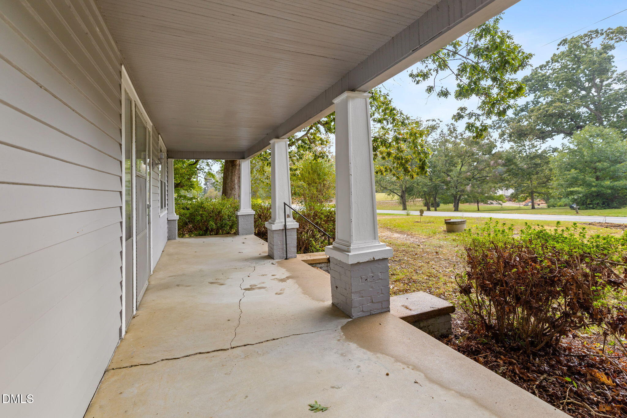 main property photo 25