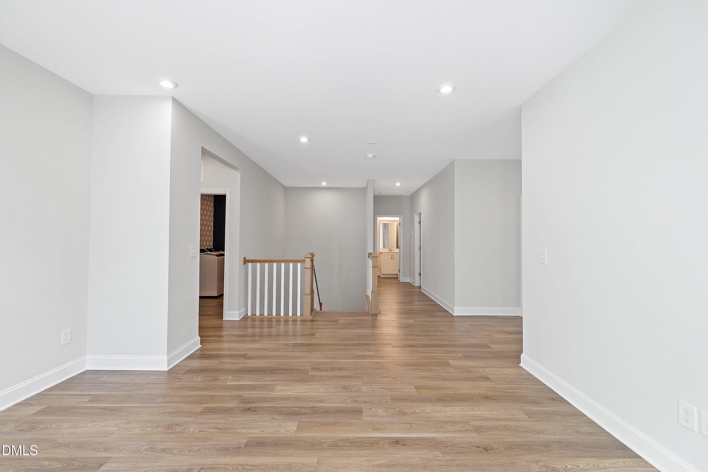 property viewer photo 23