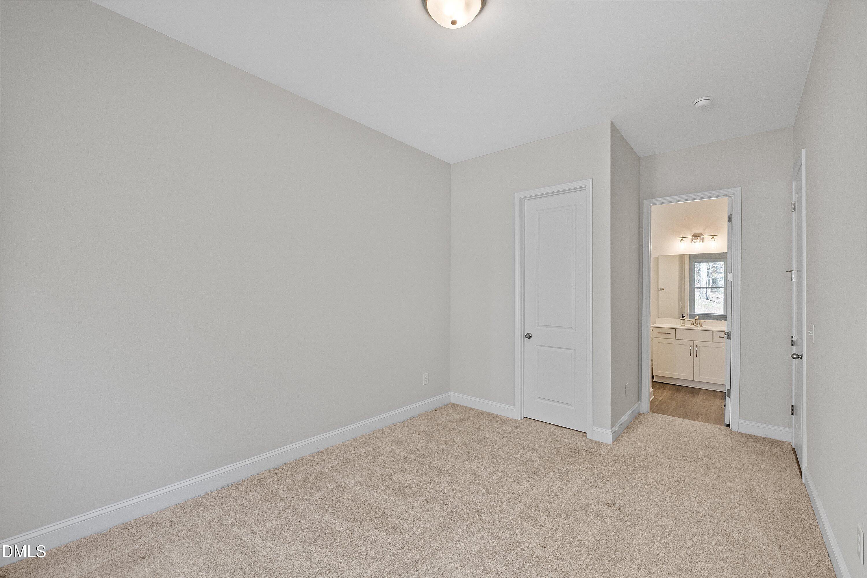 property viewer photo 25