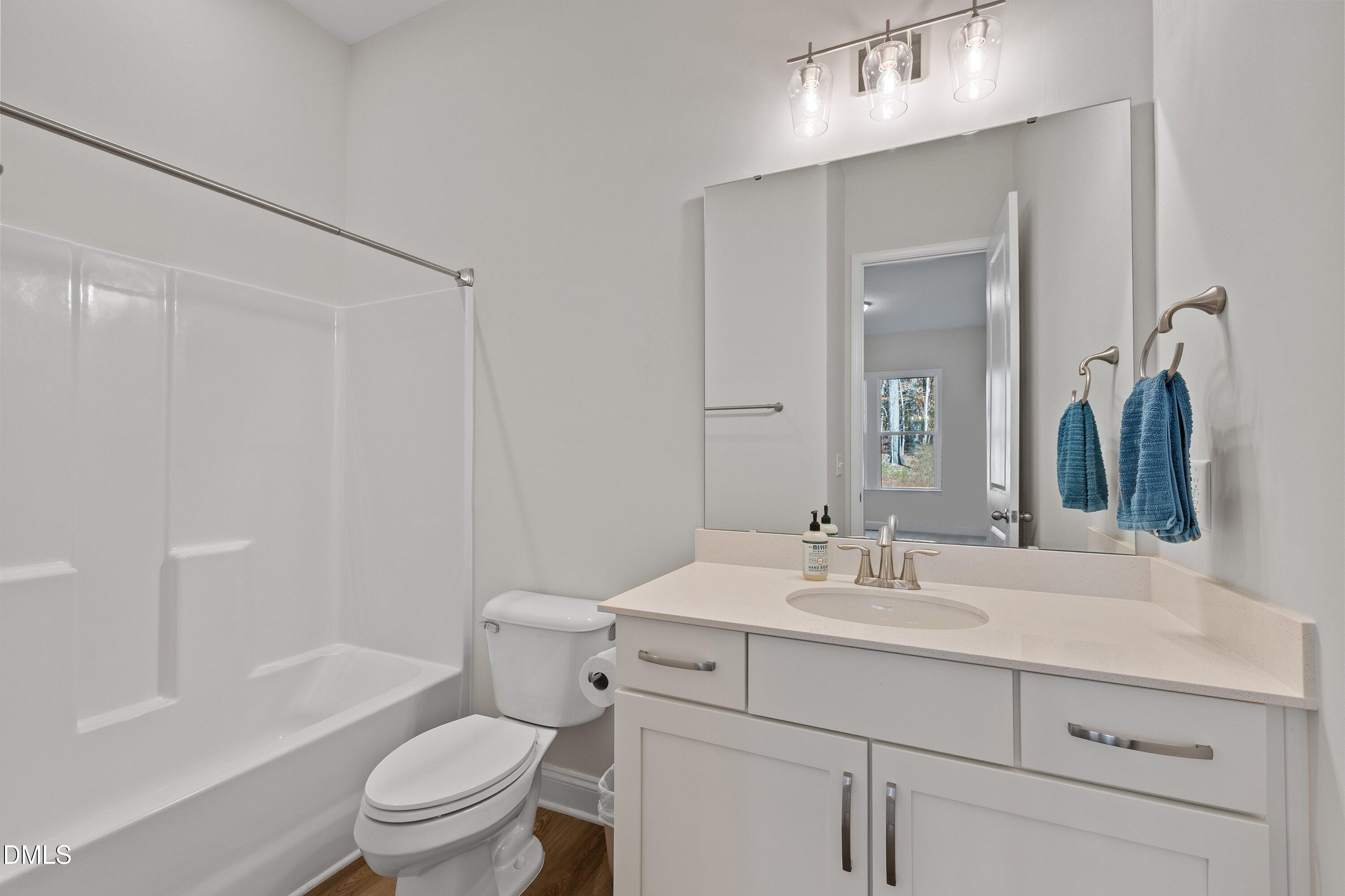 property viewer photo 26