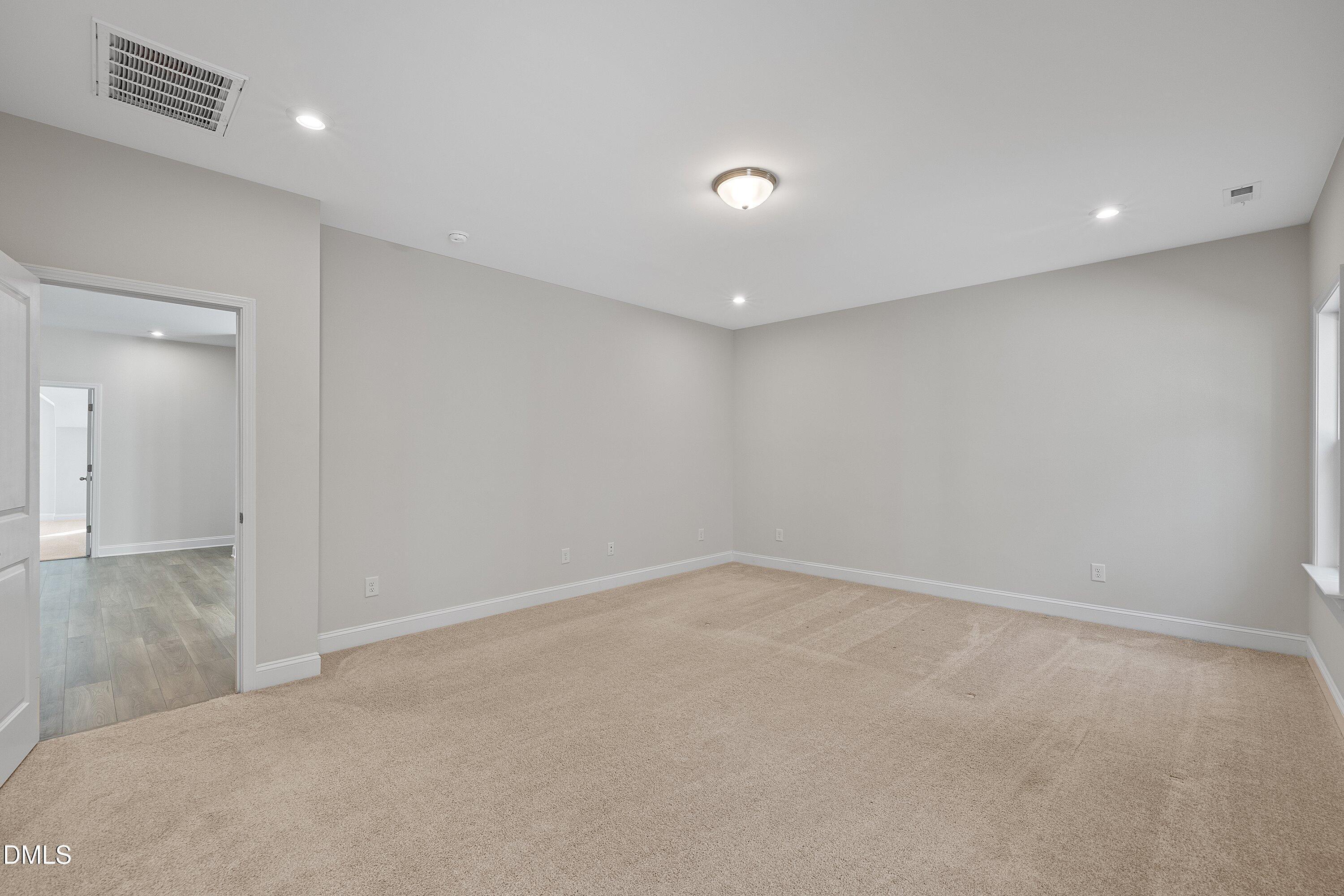 property viewer photo 31