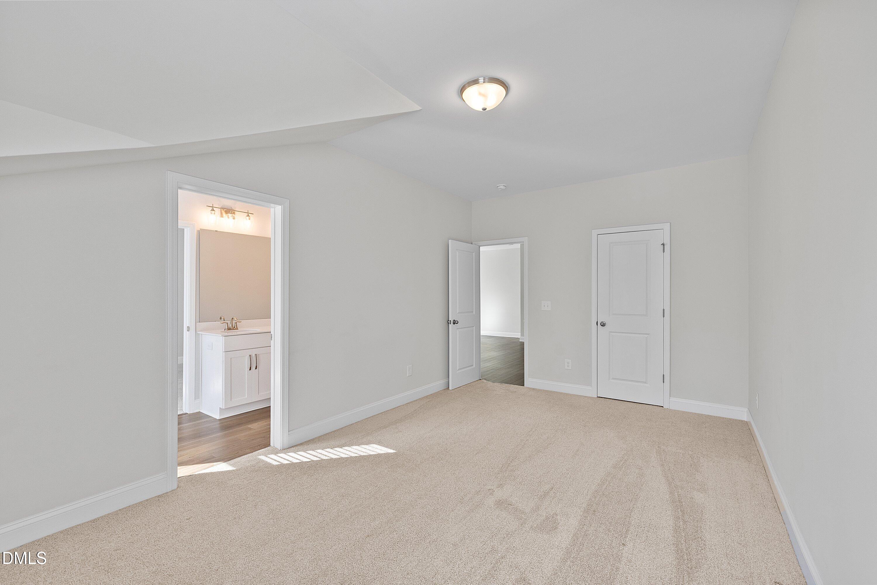 property viewer photo 40