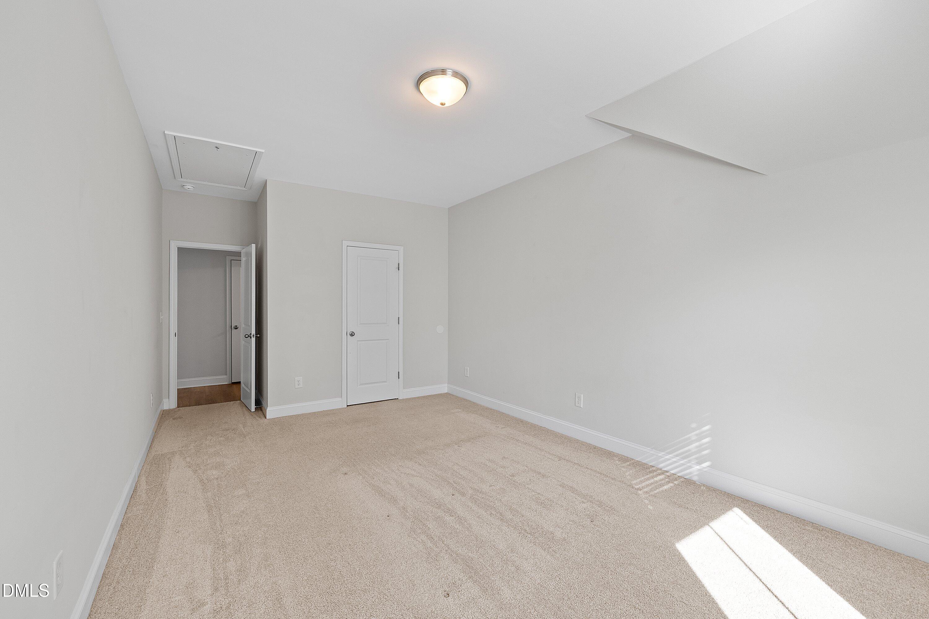 property viewer photo 43