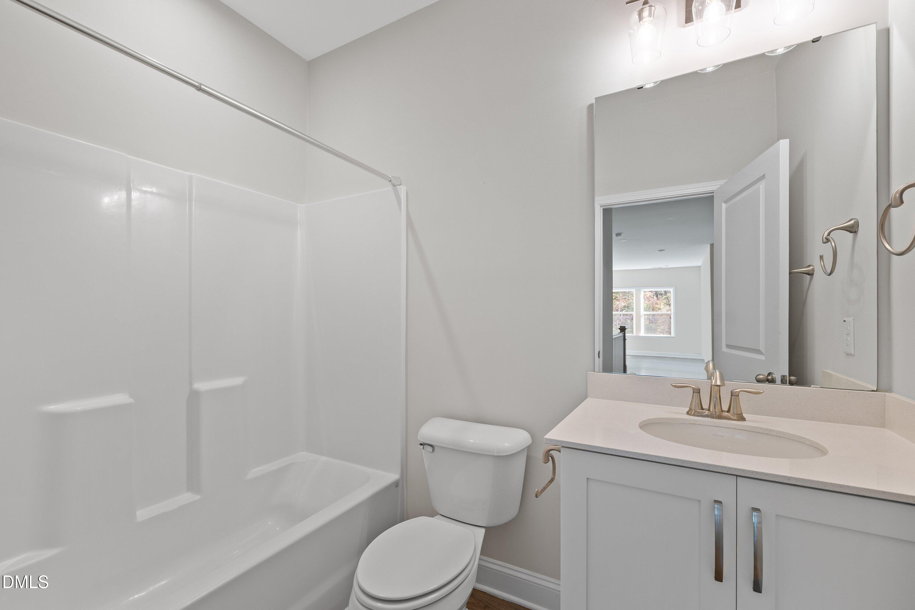 property viewer photo 44