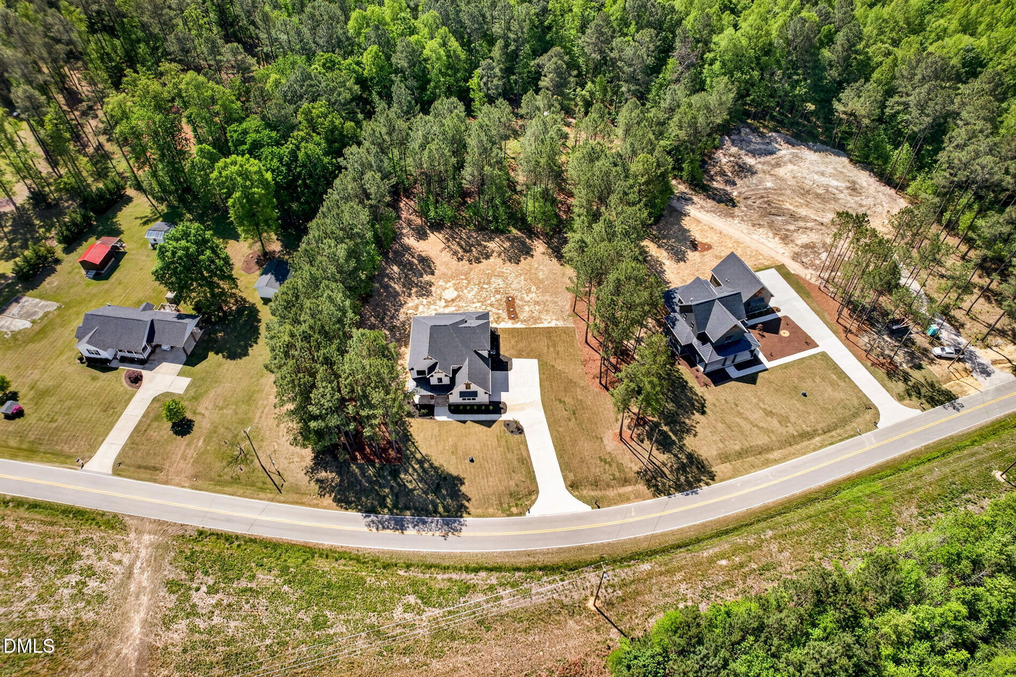 main property photo 11