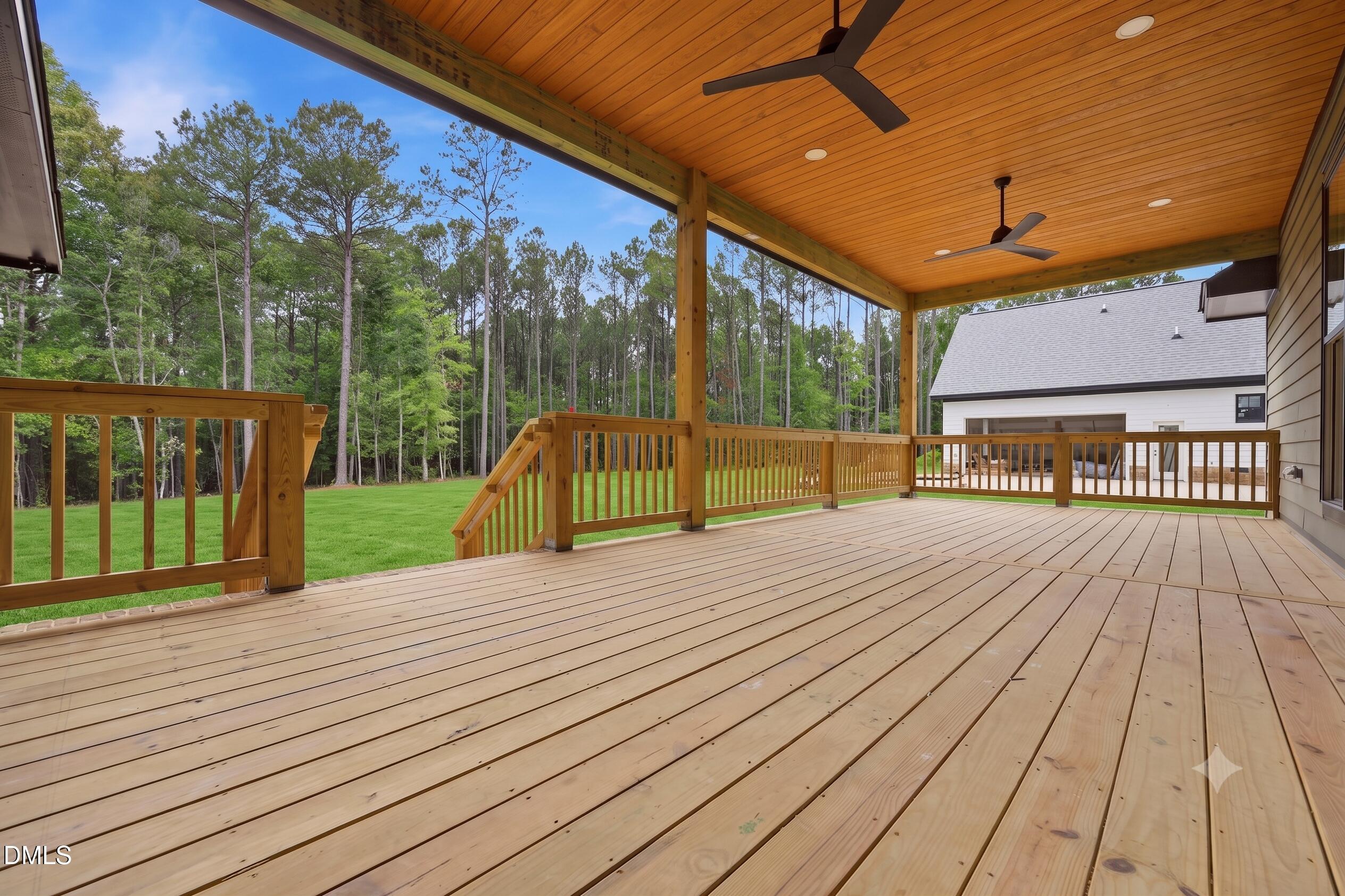 main property photo 31
