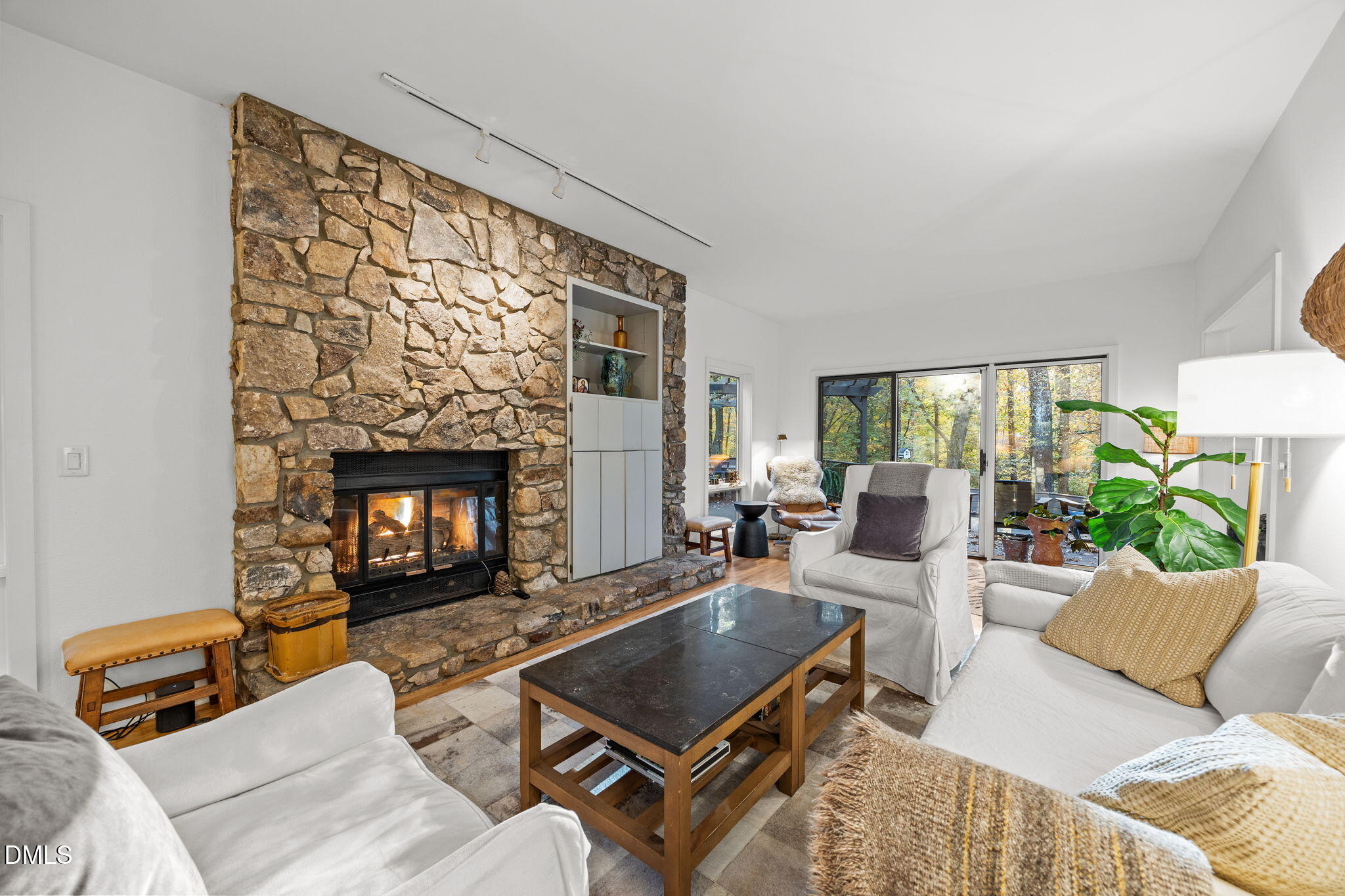 property viewer photo 11