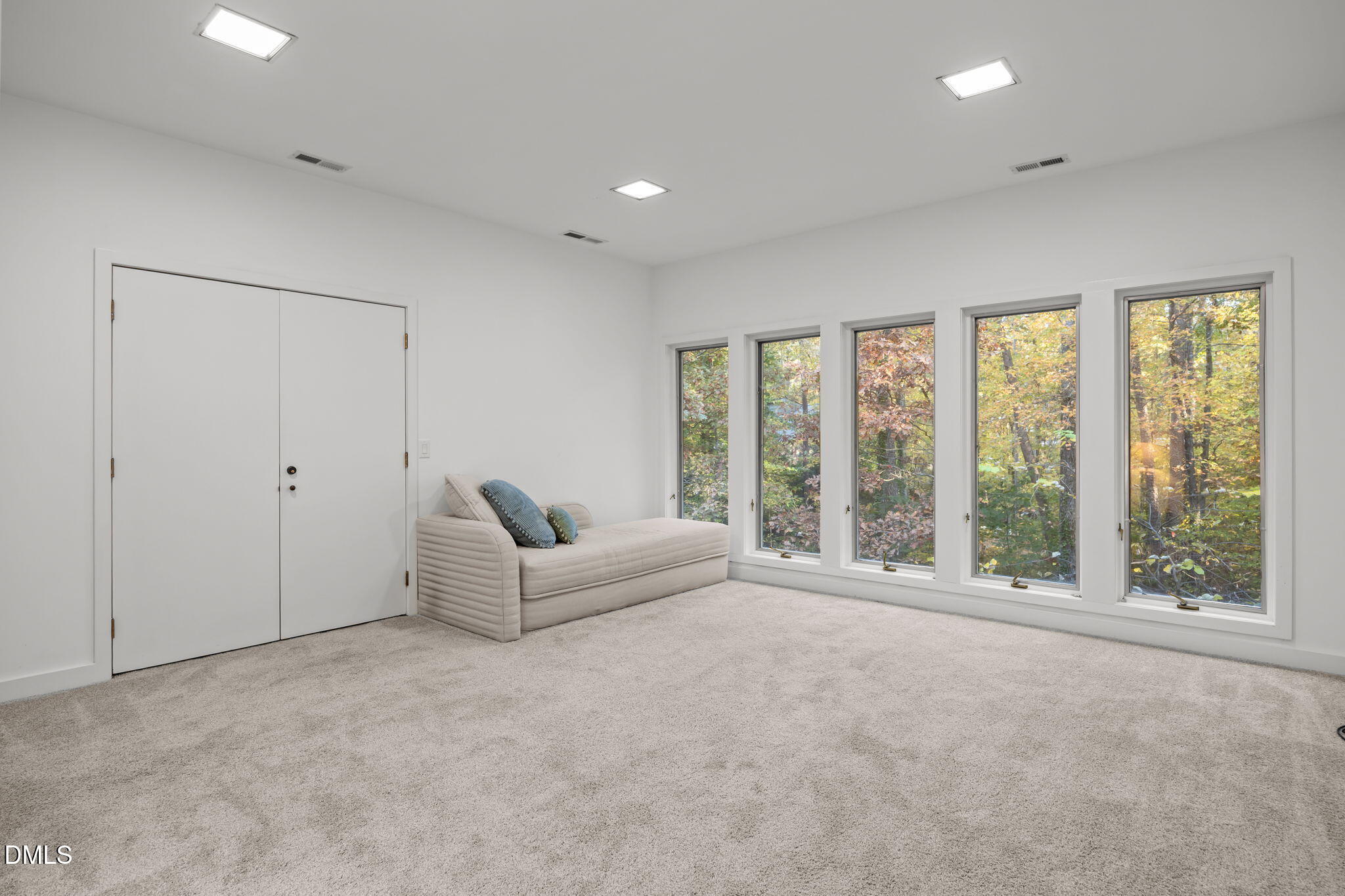 property viewer photo 34