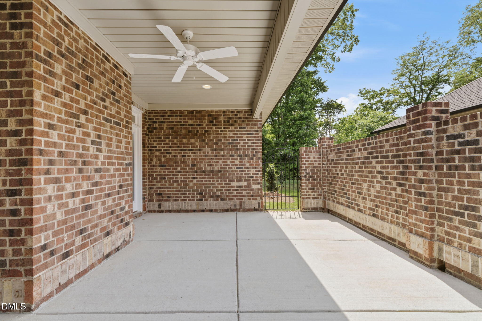 main property photo 39