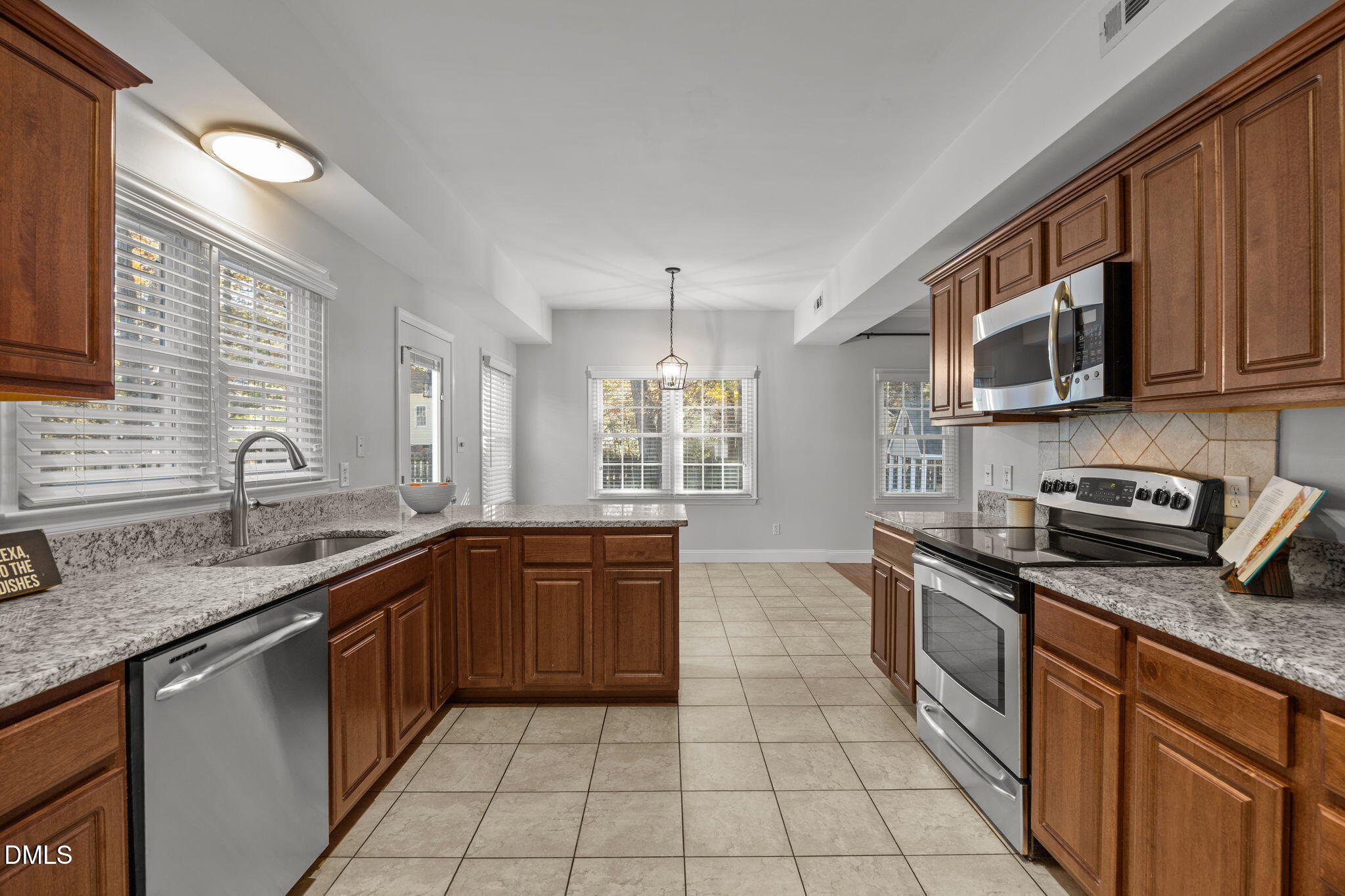 property viewer photo 12